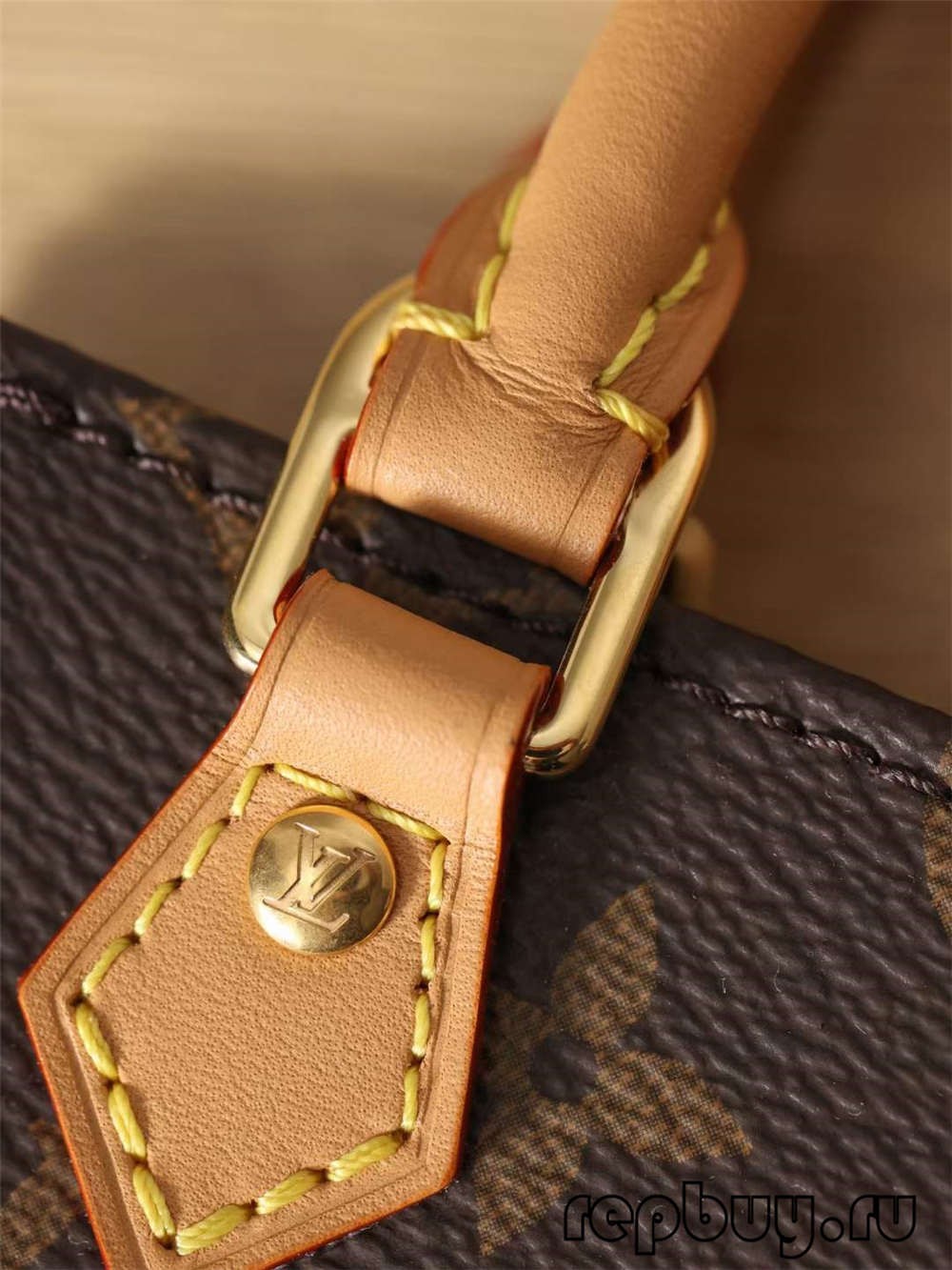 Louis Vuitton M69442 Petit Sac Plat ຖົງ replica ຄຸນະພາບສູງສຸດ (2022 ອັບເດດ)-Best Quality Fake Louis Vuitton Bag Online Store, Replica designer bag ru