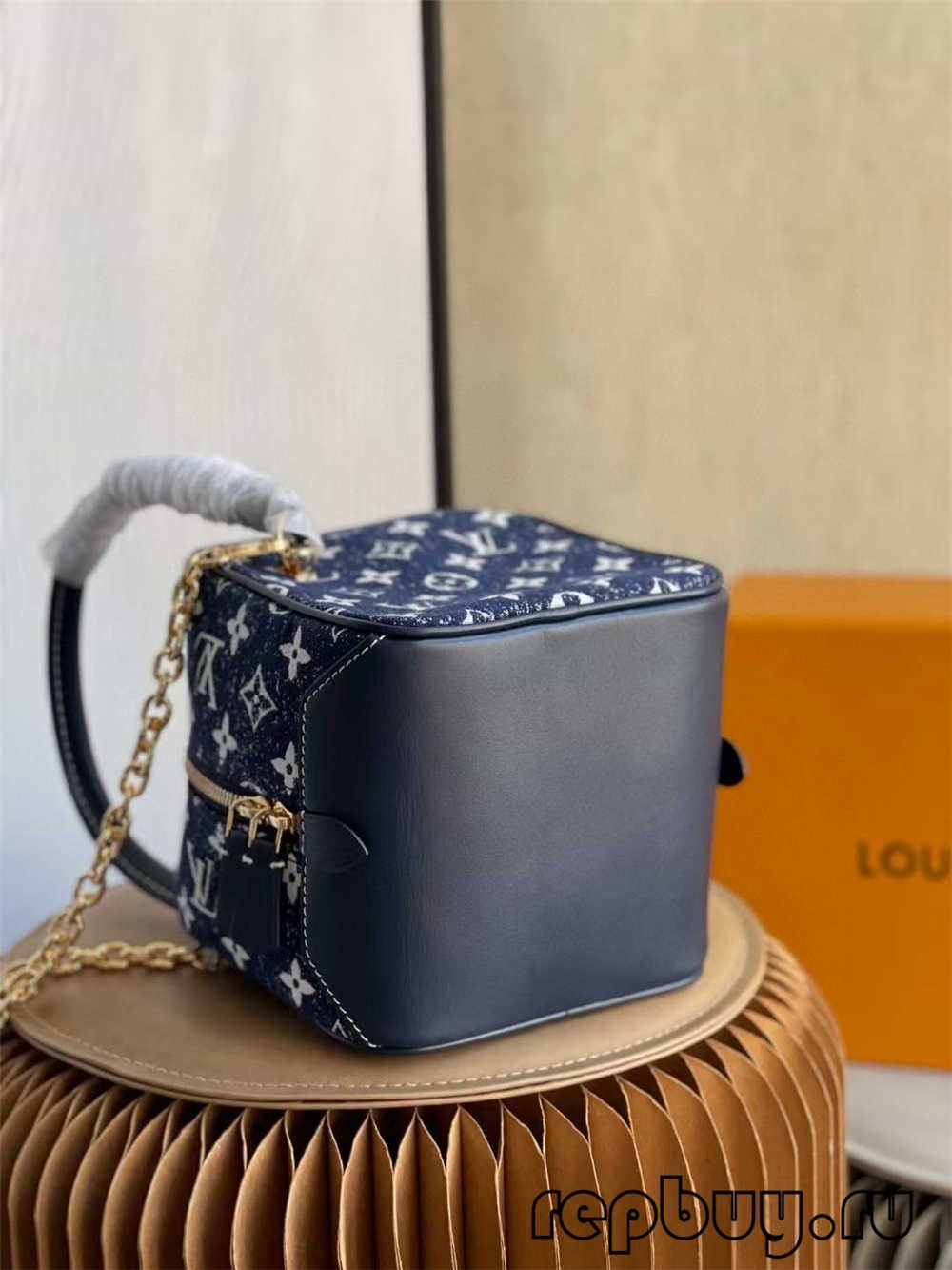 Louis Vuitton SQUARE Bag M59611 Top Qualitéit Replica Bag (2022 aktualiséiert)-Bescht Qualitéit Fake Louis Vuitton Bag Online Store, Replica Designer Bag ru