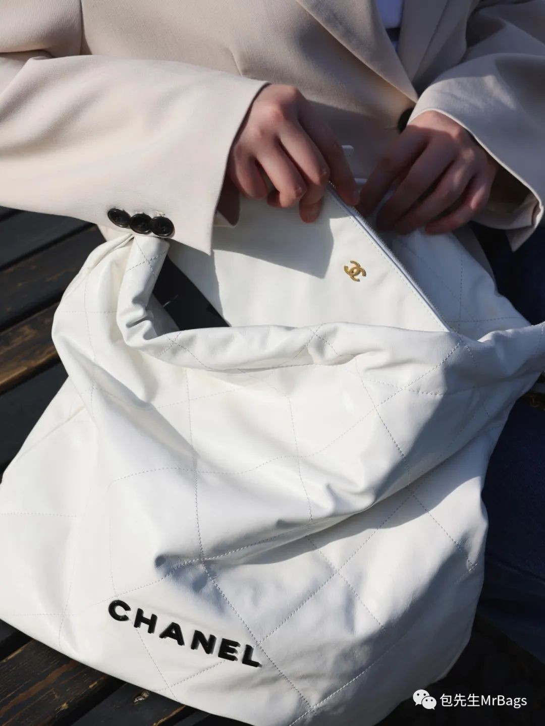 ʻO Chanel kaulana loa ʻo Chanel 22 ʻeke kiʻekiʻe kiʻekiʻe (2022 hōʻano hou ʻia)-Best Quality Fake Louis Vuitton Bag Online Store, Replica designer bag ru