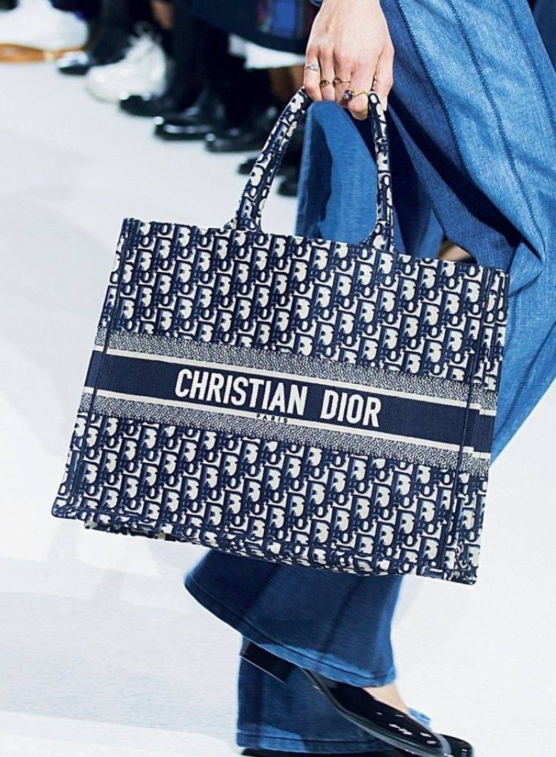 Ang pinakakomprehensibong Dior Book Tote na pagpapakilala at mga replica na bag sa pagbili ng payo (2022 update)-Best Quality Fake Louis Vuitton Bag Online Store, Replica designer bag ru