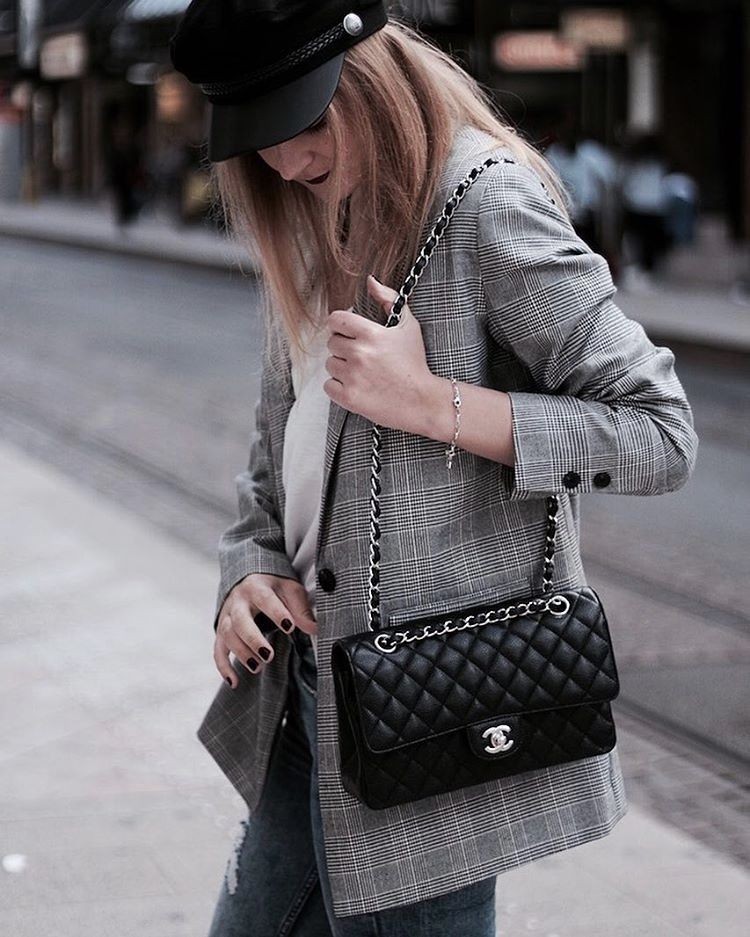 Shebag All-Time Best Seller——Top Replica Chanel's Most Classic Medium 25cm Classic Flap (Chanel CF Caviar Leather Black) (2022 aktualiséiert)-Bescht Qualitéit Fake Louis Vuitton Bag Online Store, Replica Designer Bag ru