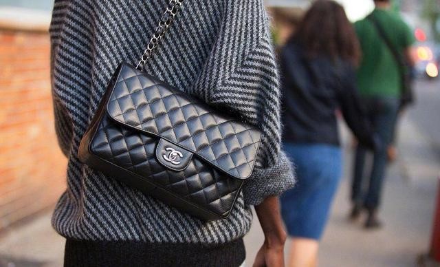 Shebag më i shitur i të gjitha kohërave——Kopjeja më e lartë klasike e Chanel-it, 25 cm e mesme (Lëkurë e zezë haviar Chanel CF) (2022 e përditësuar)-Dyqani në internet i çantave të rreme Louis Vuitton me cilësi më të mirë, çanta kopjuese ru