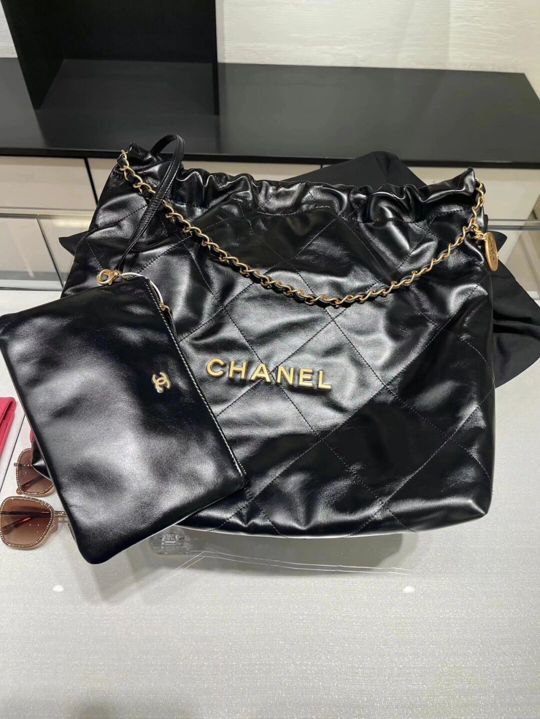 How good quality is a Shebag Chanel 22 bag？（2023 Week 41）-بہترین معیار کا جعلی لوئس ووٹن بیگ آن لائن اسٹور، ریپلیکا ڈیزائنر بیگ آر یو