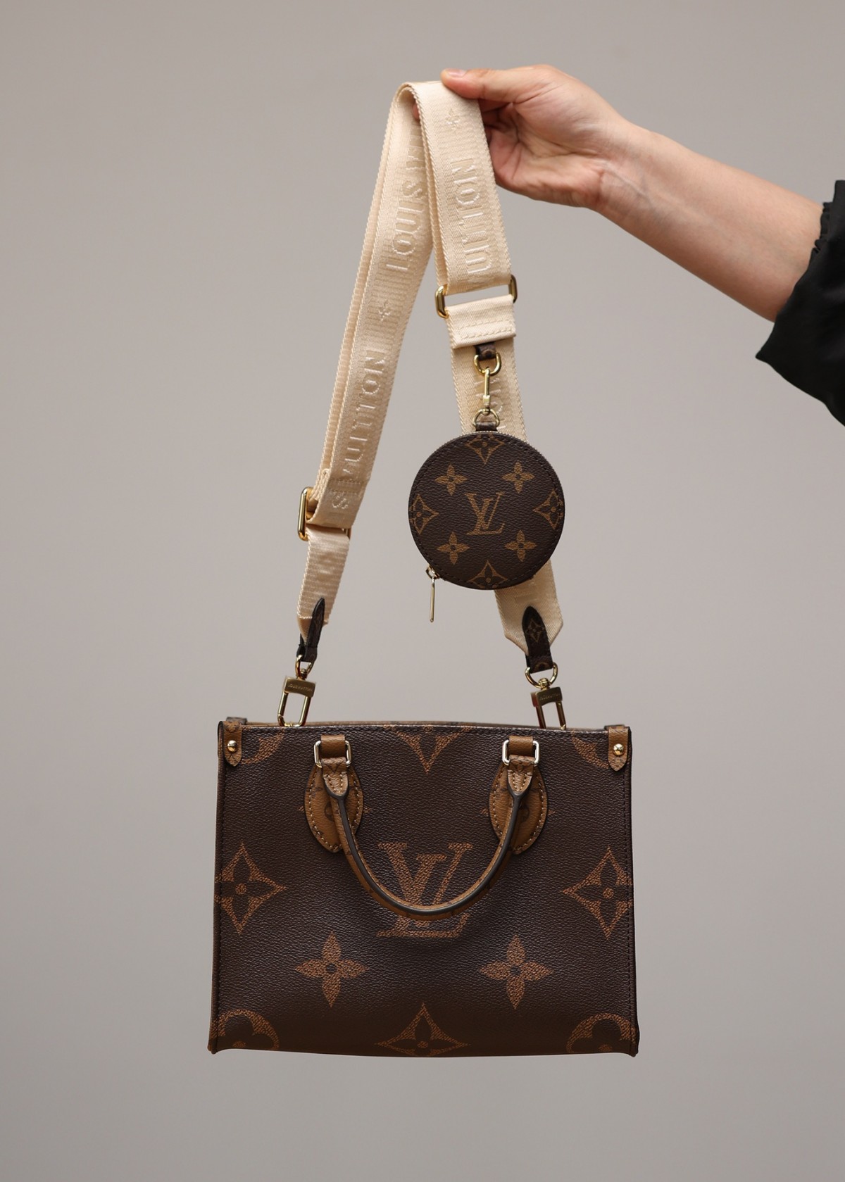 How good quality is a Shebag M46373 ONTHEGO small size?(2023 style with wide shoulder straps)-Bästa kvalitet Fake Louis Vuitton Bag Online Store, Replica designer bag ru