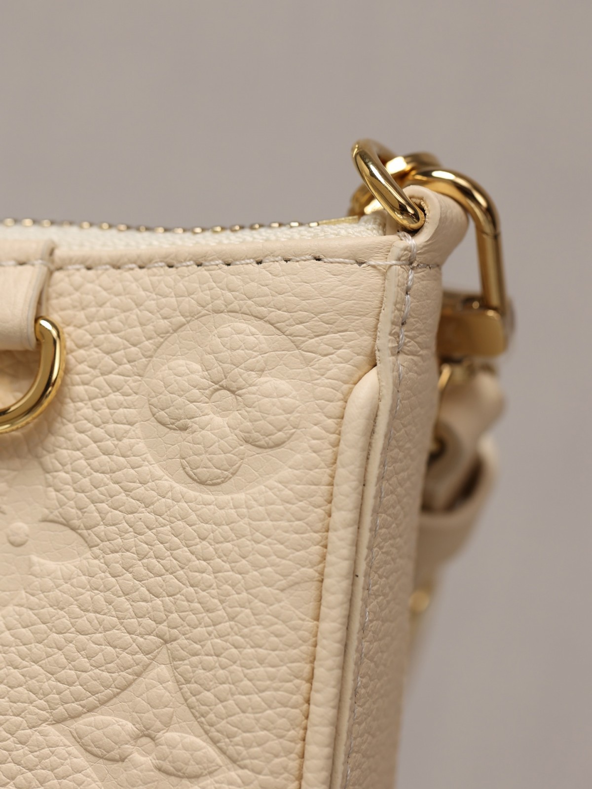 How good quality is a Shebag Easy pouch bag？（2023 updated）-Loja online de bolsa Louis Vuitton falsa de melhor qualidade, bolsa de designer de réplica ru