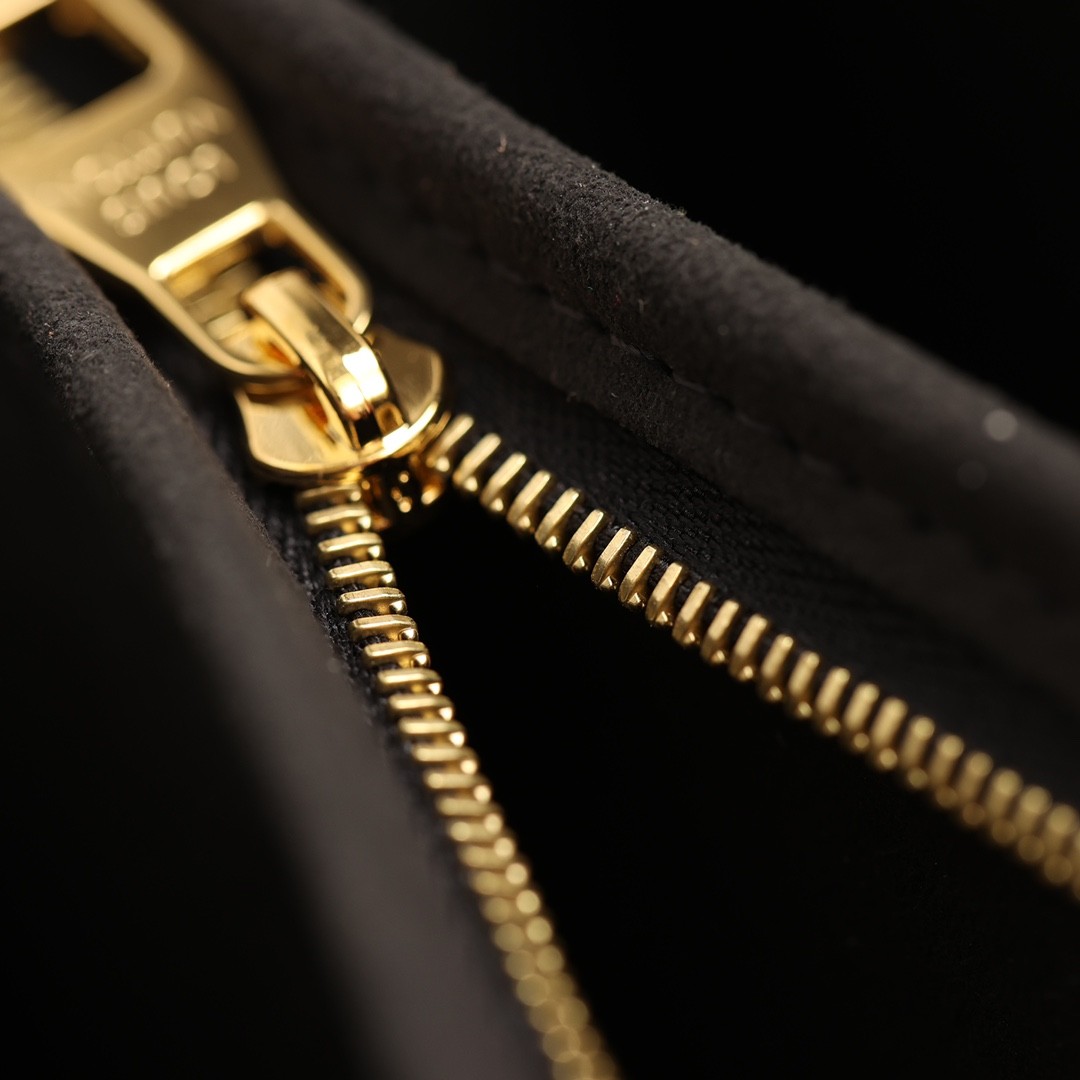 How good quality is a Shebag LV Dauphine bag（2023 Hardware updated）-Kedai Dalam Talian Beg Louis Vuitton Palsu Kualiti Terbaik, Beg reka bentuk replika ru