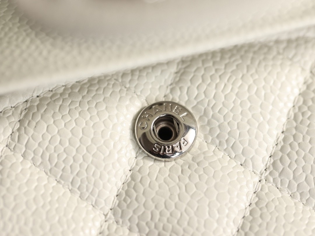 How Good quality is a Shebag White Chanel Classic Flap bag？（2023 updated）-Loja online de bolsa Louis Vuitton falsa de melhor qualidade, bolsa de designer de réplica ru