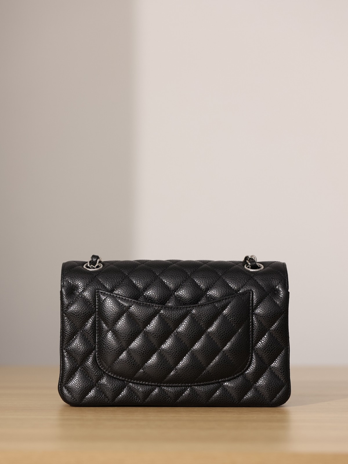 How good quality is a Shebag Chanel Classic Flap bag small size? (2023 updated)-Negozio in linea della borsa falsa di Louis Vuitton di migliore qualità, borsa del progettista della replica ru