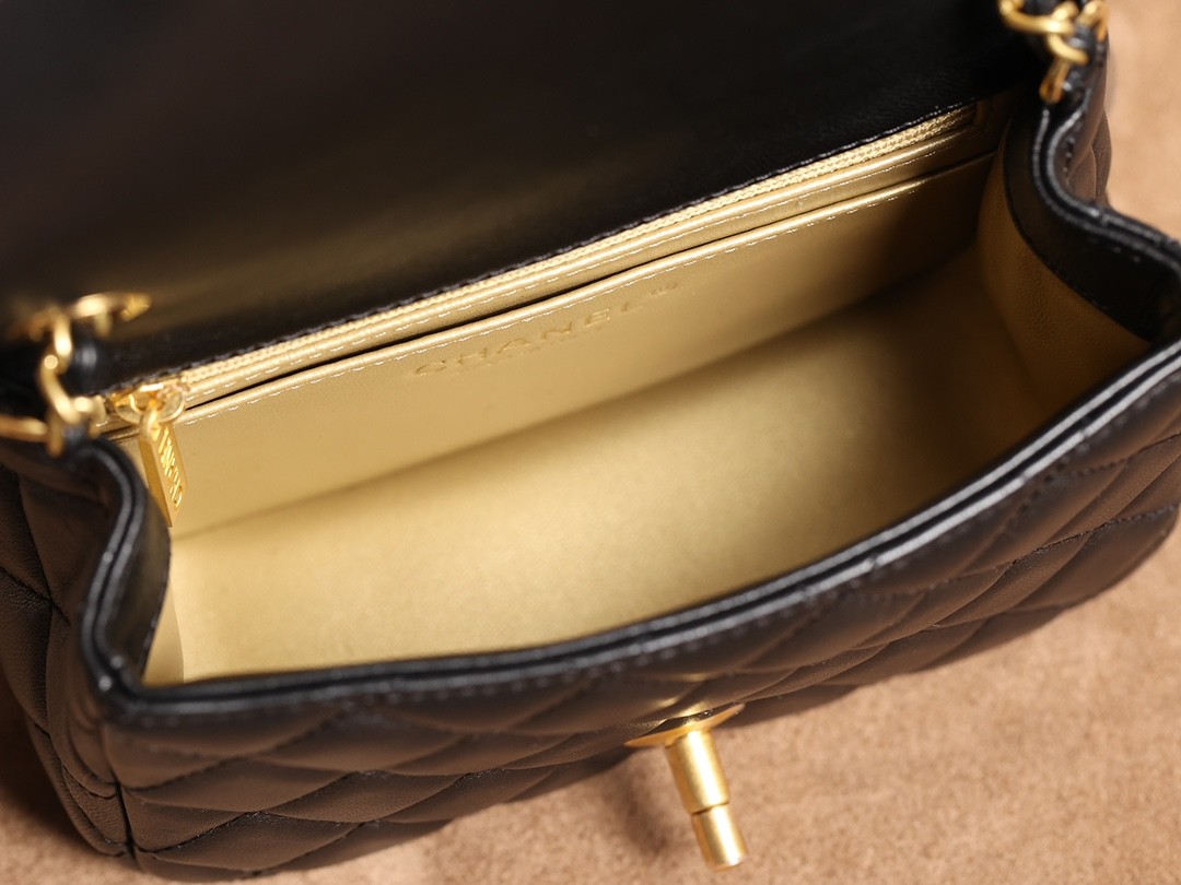 How good quality is a Shebag Chanel Classic flap mini bag of lambskin with golden ball（2023 Week 35）-Najlepsza jakość fałszywych torebek Louis Vuitton Sklep internetowy, projektant repliki torebki ru