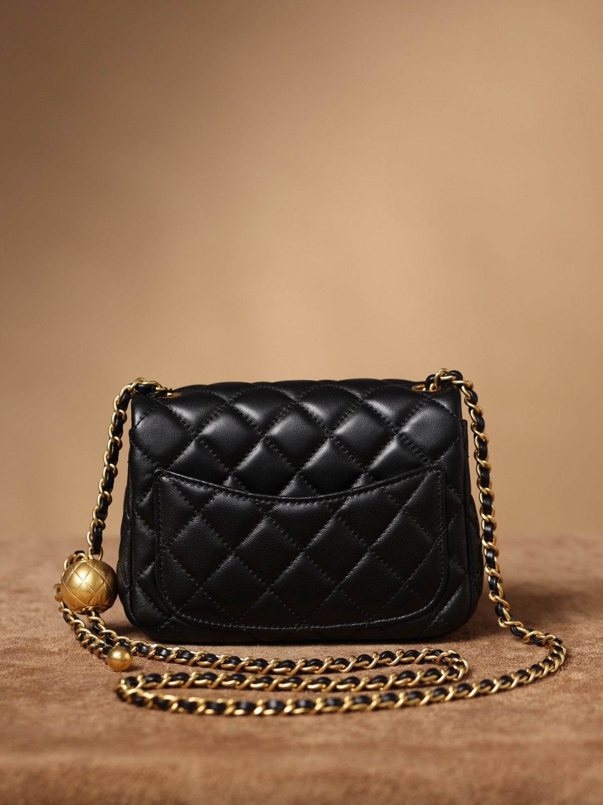 How good quality is a Shebag Chanel Classic flap mini bag of lambskin with golden ball（2023 Week 35）-Paras laatu väärennetty Louis Vuitton laukku verkkokauppa, replika suunnittelija laukku ru