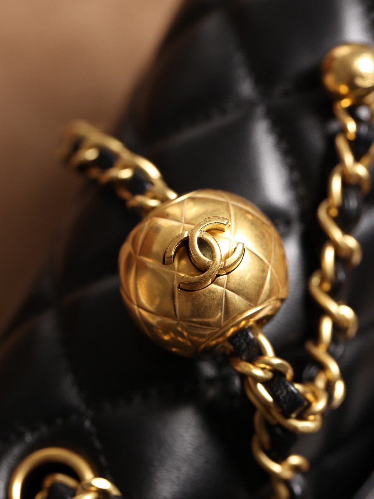 How good quality is a Shebag Chanel Classic flap mini bag of lambskin with golden ball（2023 Week 35）-उत्तम गुणवत्ता नकली लुई Vuitton बैग ऑनलाइन स्टोर, प्रतिकृति डिजाइनर बैग ru