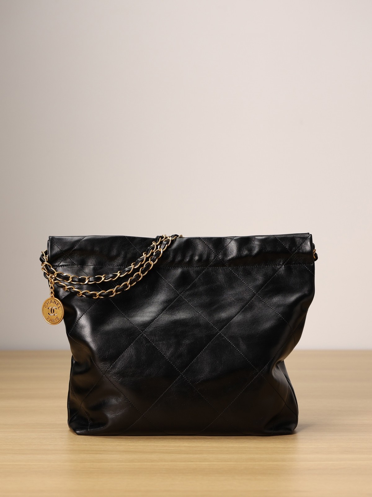 What is highest quality Chanel 22 bag looks like？（2023 Week 37）-Loja online de bolsa Louis Vuitton falsa de melhor qualidade, bolsa de designer de réplica ru