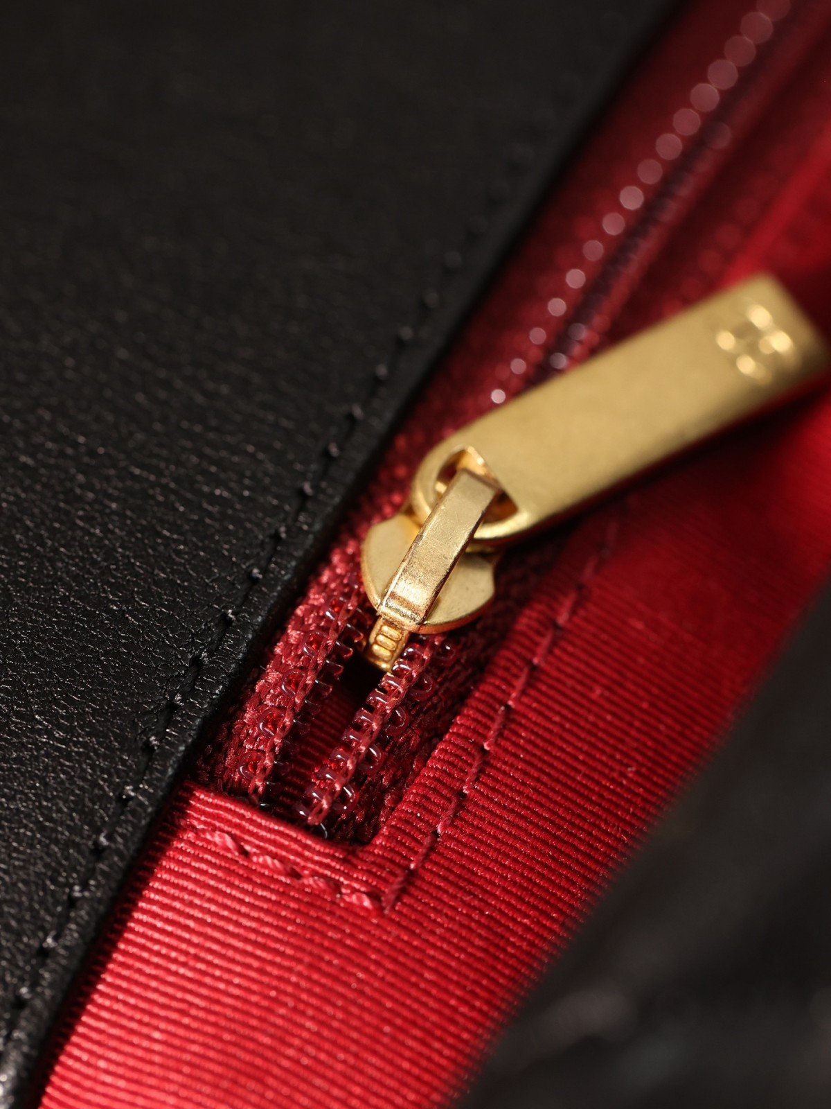 How good quality is a Shebag Chanel 19 bag？（2023 Week 40）-Nejkvalitnější falešná taška Louis Vuitton Online Store, Replica designer bag ru