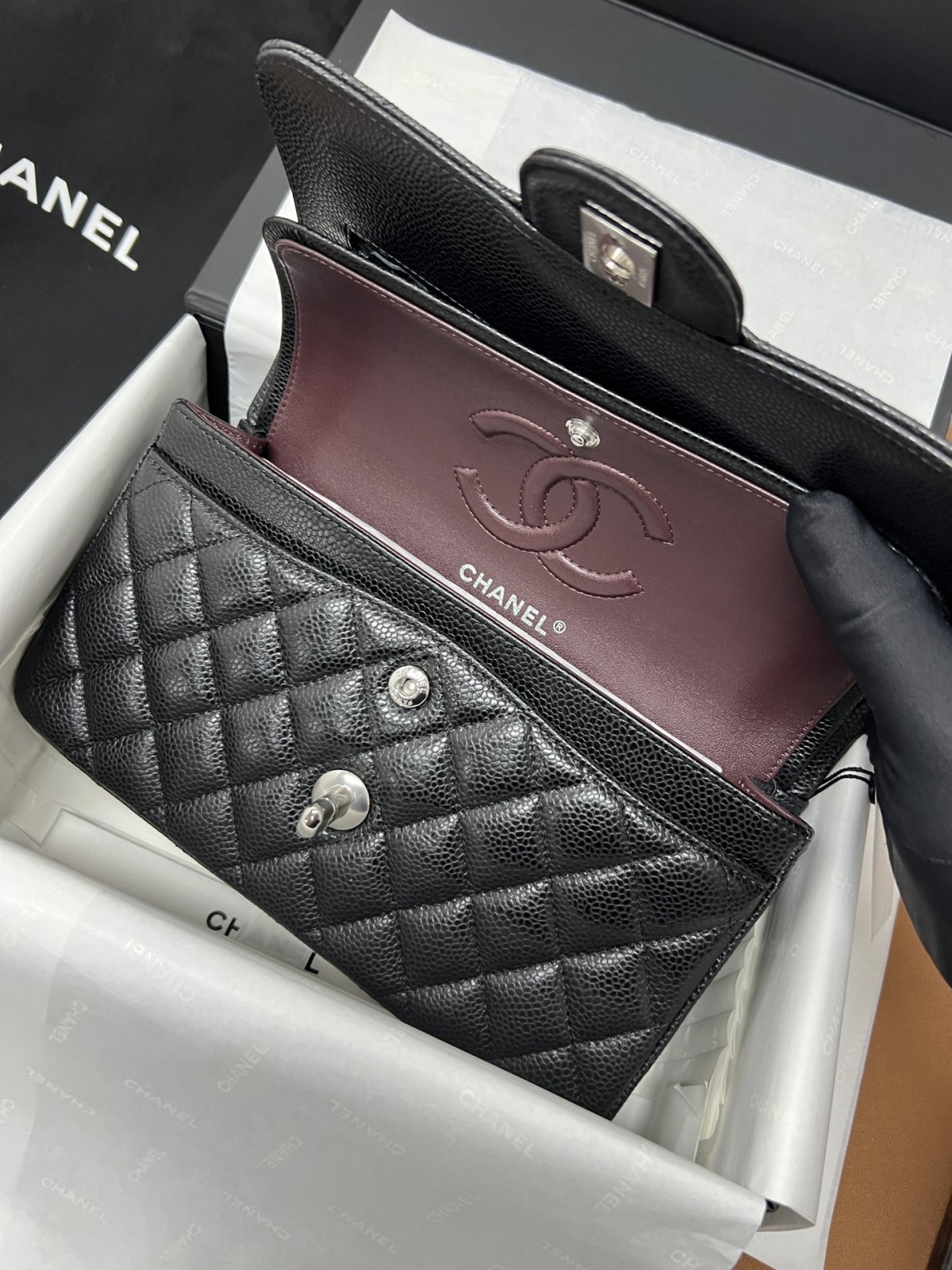 How good quality is a Shebag Chanel Classic Flap bag? (2023 Week 42)-Best Quality Fake designer Bag Review, Replica designer bag ru