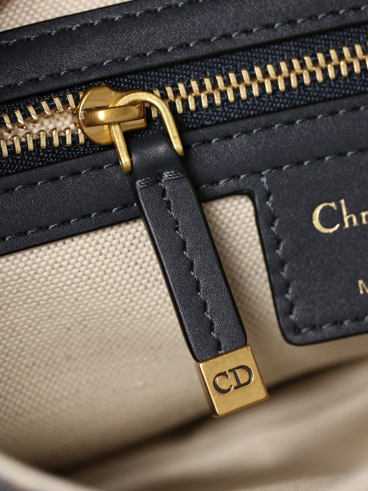 How good quality is a Shebag Dior Saddle bag and Montaigne 30 bag? (2023 Week 42)-Loja online de bolsa Louis Vuitton falsa de melhor qualidade, bolsa de designer de réplica ru