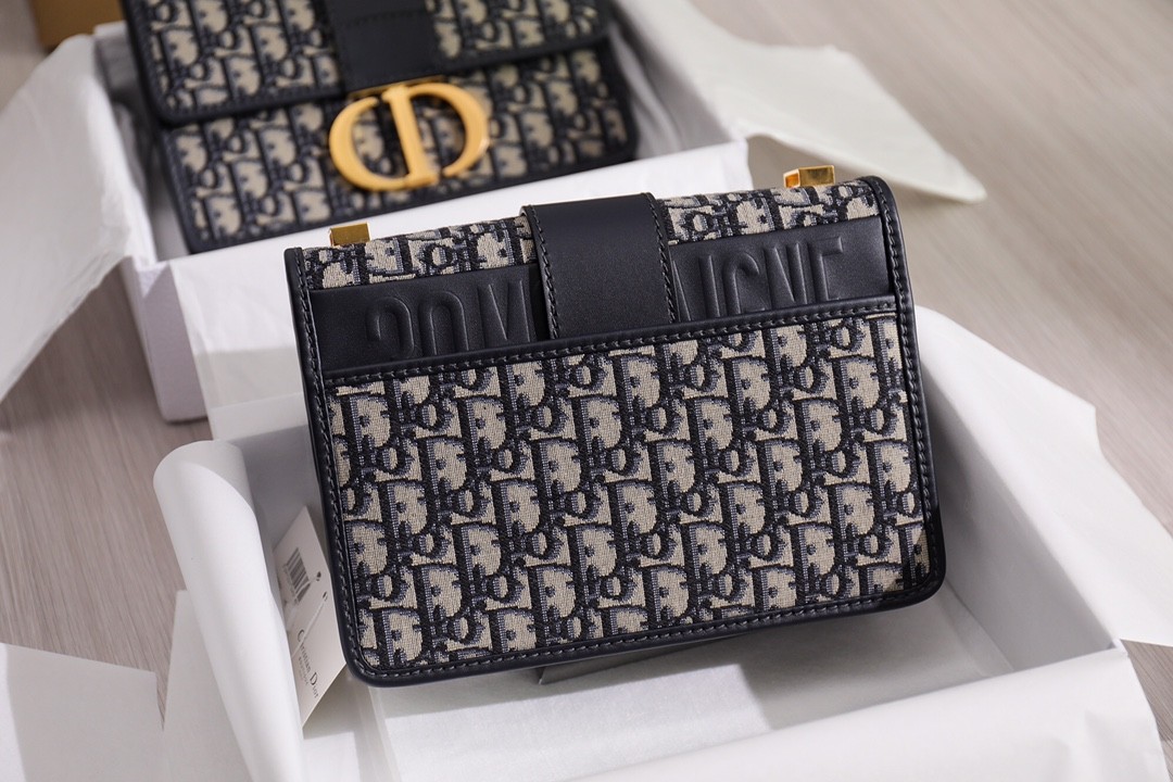 How good quality is a Shebag Dior Saddle bag and Montaigne 30 bag? (2023 Week 42)-ร้านค้าออนไลน์กระเป๋า Louis Vuitton ปลอมคุณภาพดีที่สุด, กระเป๋าออกแบบจำลอง ru