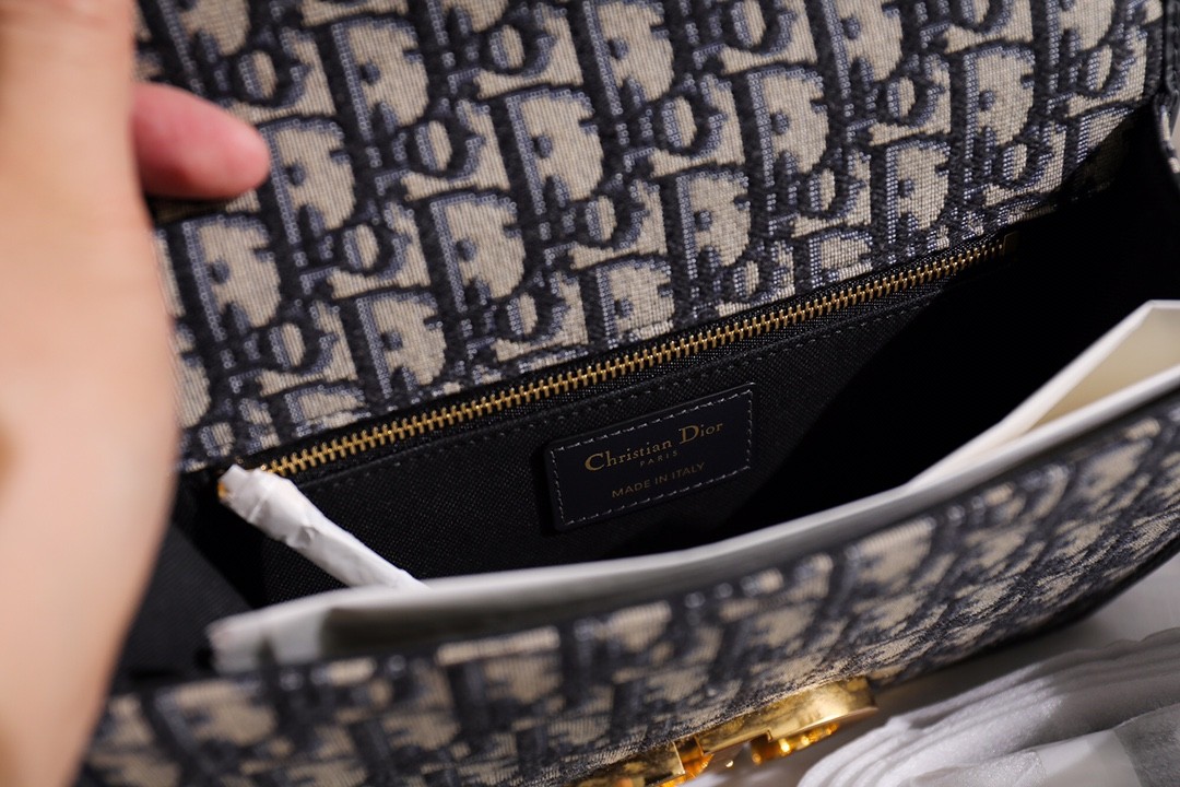 How good quality is a Shebag Dior Saddle bag and Montaigne 30 bag? (2023 Week 42)-Best Quality Fake Louis Vuitton Bag Online Store, Replica designer bag ru