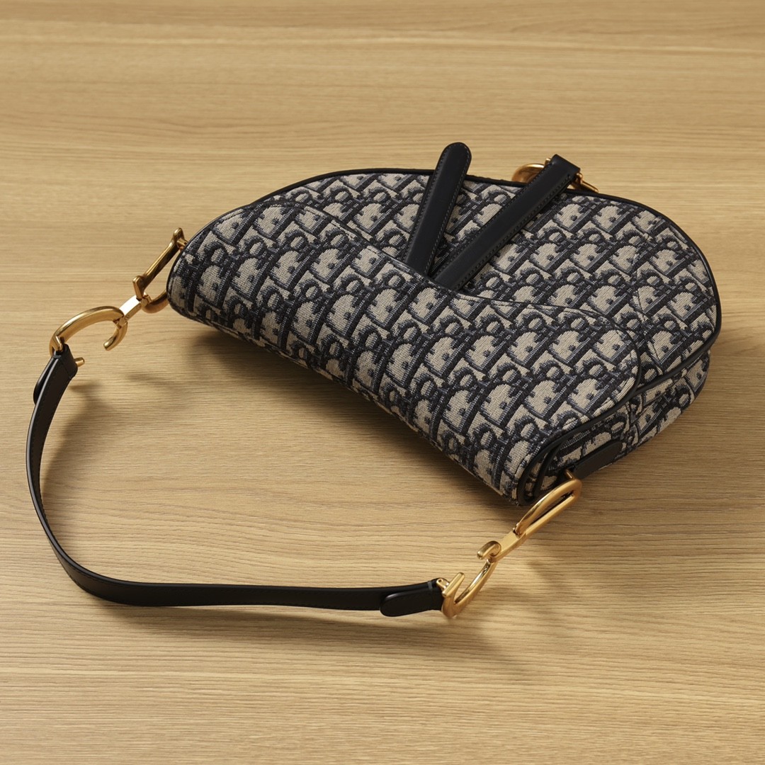 How good quality is a Shebag Dior Saddle bag and Montaigne 30 bag? (2023 Week 42)-Інтэрнэт-крама падробленай сумкі Louis Vuitton лепшай якасці, рэплікі дызайнерскай сумкі ru