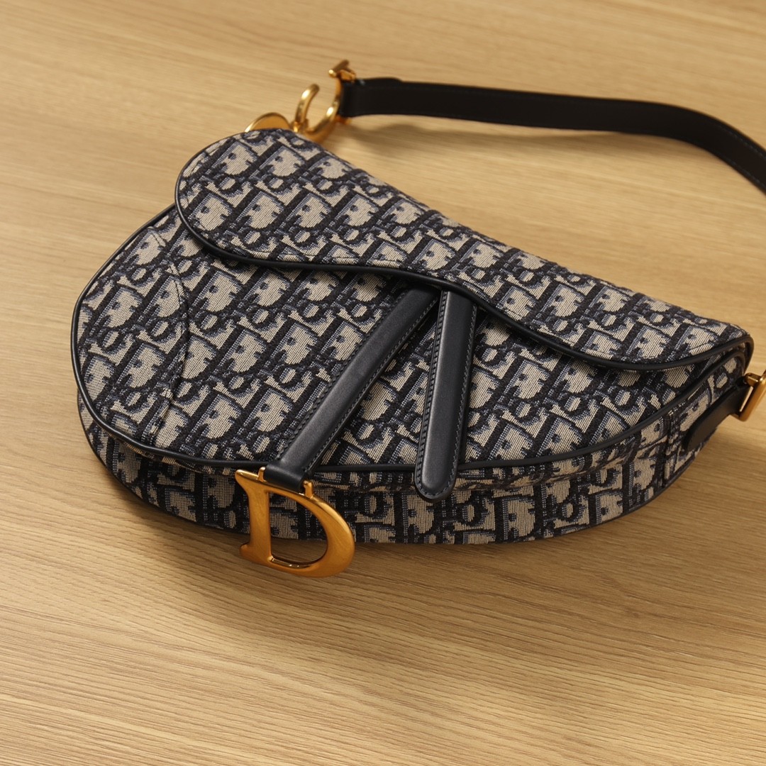 How good quality is a Shebag Dior Saddle bag and Montaigne 30 bag? (2023 Week 42)-ហាងអនឡាញកាបូប Louis Vuitton ក្លែងក្លាយដែលមានគុណភាពល្អបំផុត កាបូបអ្នករចនាម៉ូដចម្លង ru
