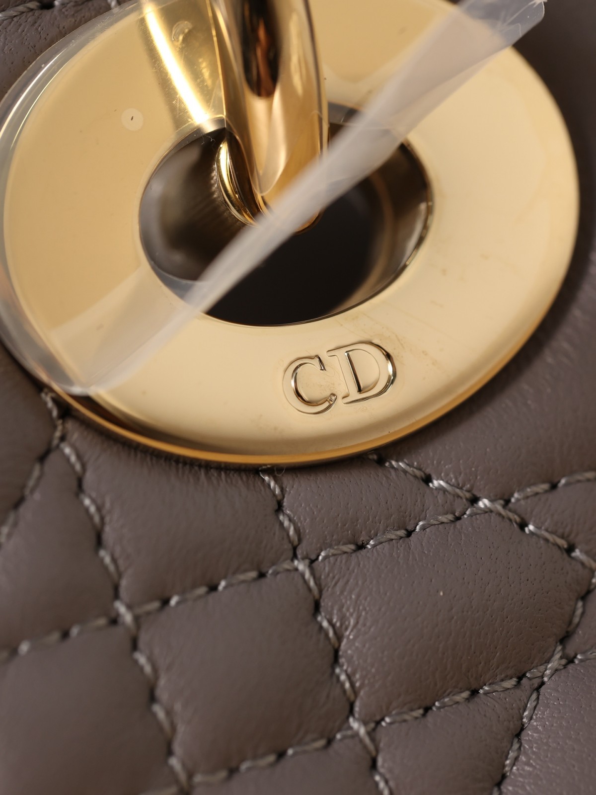 How good quality is a Shebag Lady Dior bag? (2023 Week 42)-Negoziu in linea di borse Louis Vuitton falsi di migliore qualità, borsa di design di replica ru