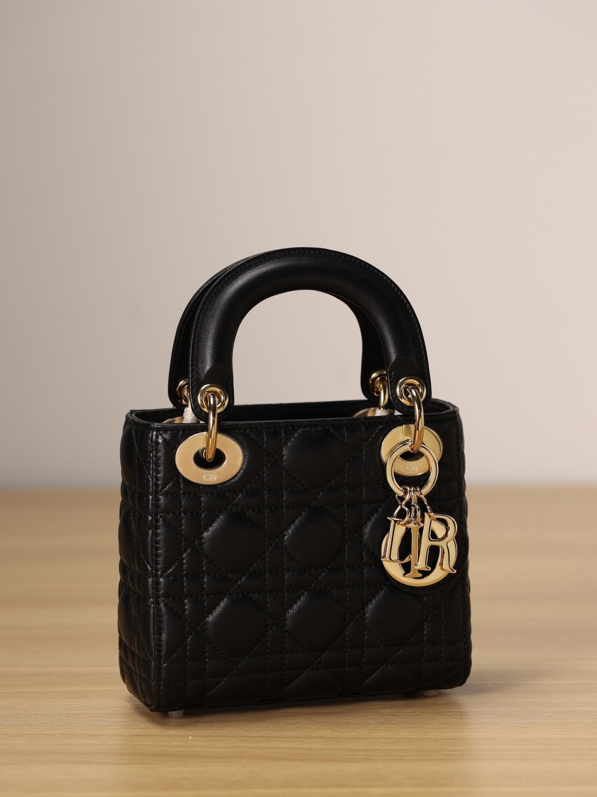 How good quality is a Shebag Lady Dior bag? (2023 Week 42)-Best Quality Fake designer Bag Review, Replica designer bag ru