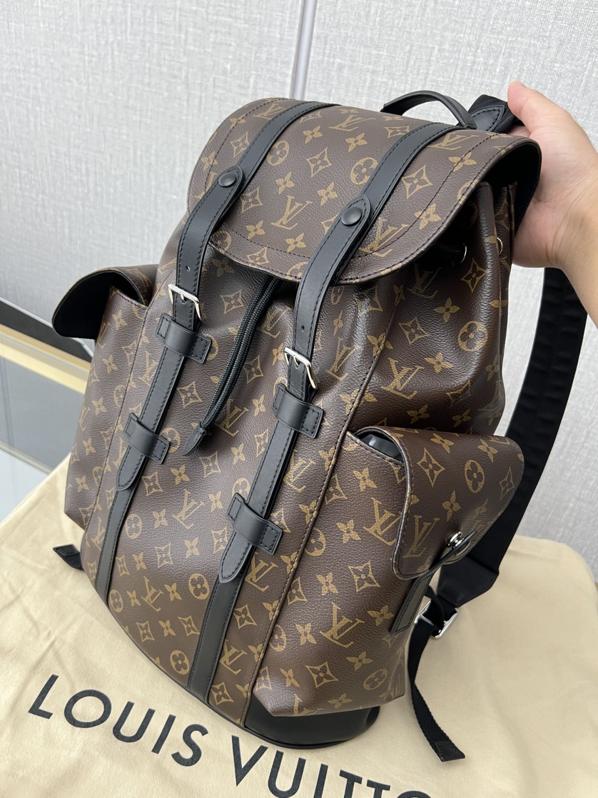 The Louis Vuitton Christopher Backpack: A Remarkable Replication by Shebag Company (2023 Week 43)-L-Aħjar Kwalità Foloz Louis Vuitton Bag Online Store, Replica designer bag ru