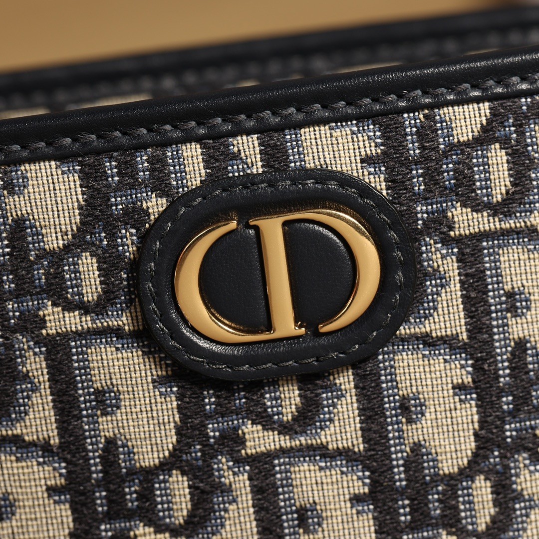 How good quality is Shebag Dior 30 Montaigne Pouch bag?(2023 Week 43)-Шилдэг чанарын хуурамч Louis Vuitton цүнх онлайн дэлгүүр, Replica дизайнер цүнх ru