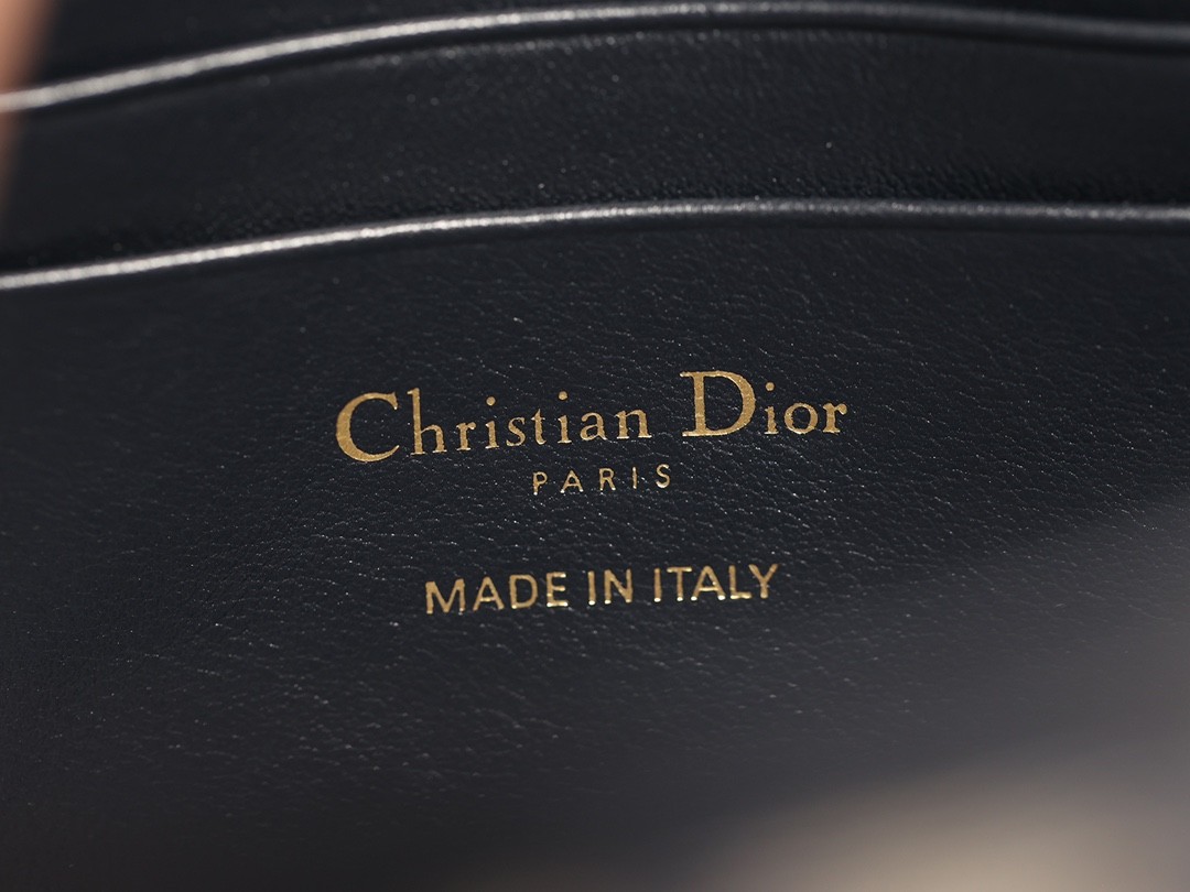 How good quality is Shebag Dior 30 Montaigne Pouch bag?(2023 Week 43)-Paras laatu väärennetty Louis Vuitton laukku verkkokauppa, replika suunnittelija laukku ru