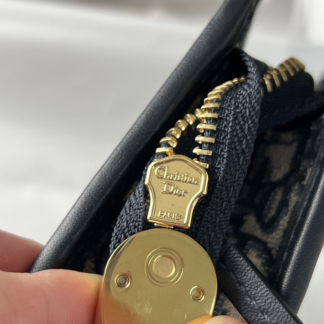 How good quality is Shebag Dior 30 Montaigne Pouch bag?(2023 Week 43)-Nejkvalitnější falešná taška Louis Vuitton Online Store, Replica designer bag ru