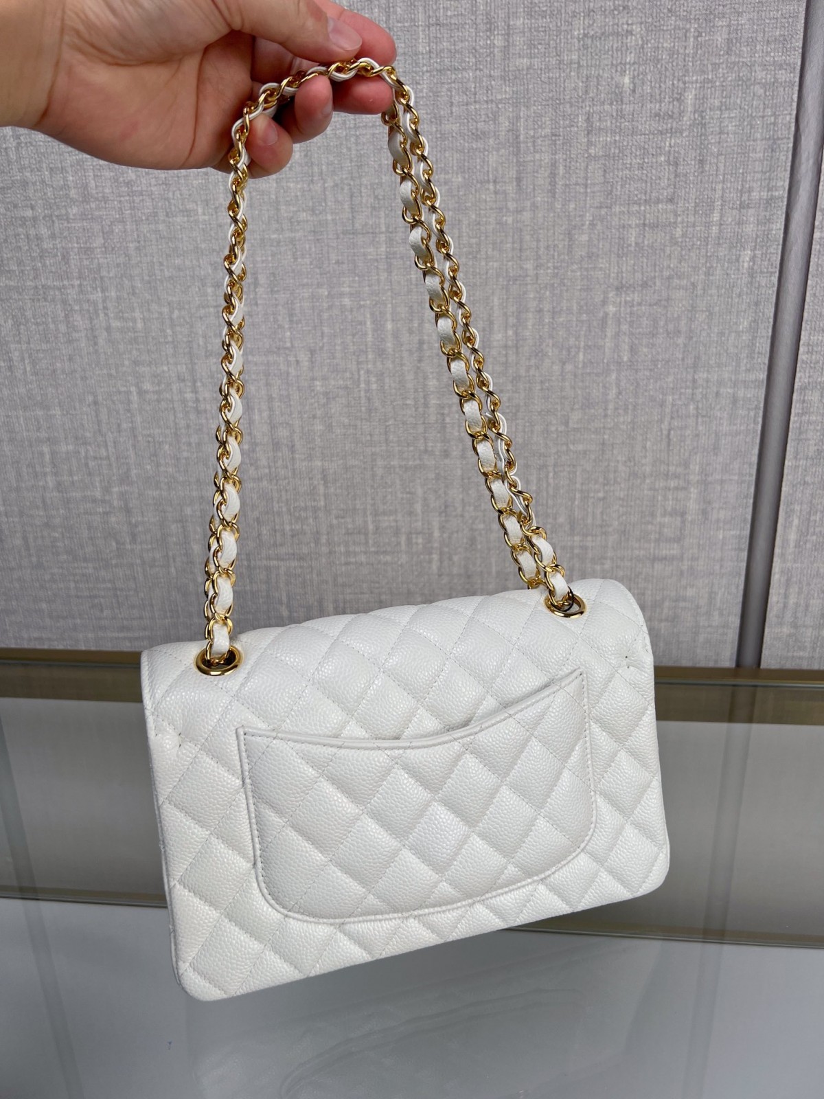 How good quality is a Shebag White Chanel Classic flap bag with gold and caviar leather（2023 Week 43）-ร้านค้าออนไลน์กระเป๋า Louis Vuitton ปลอมคุณภาพดีที่สุด, กระเป๋าออกแบบจำลอง ru