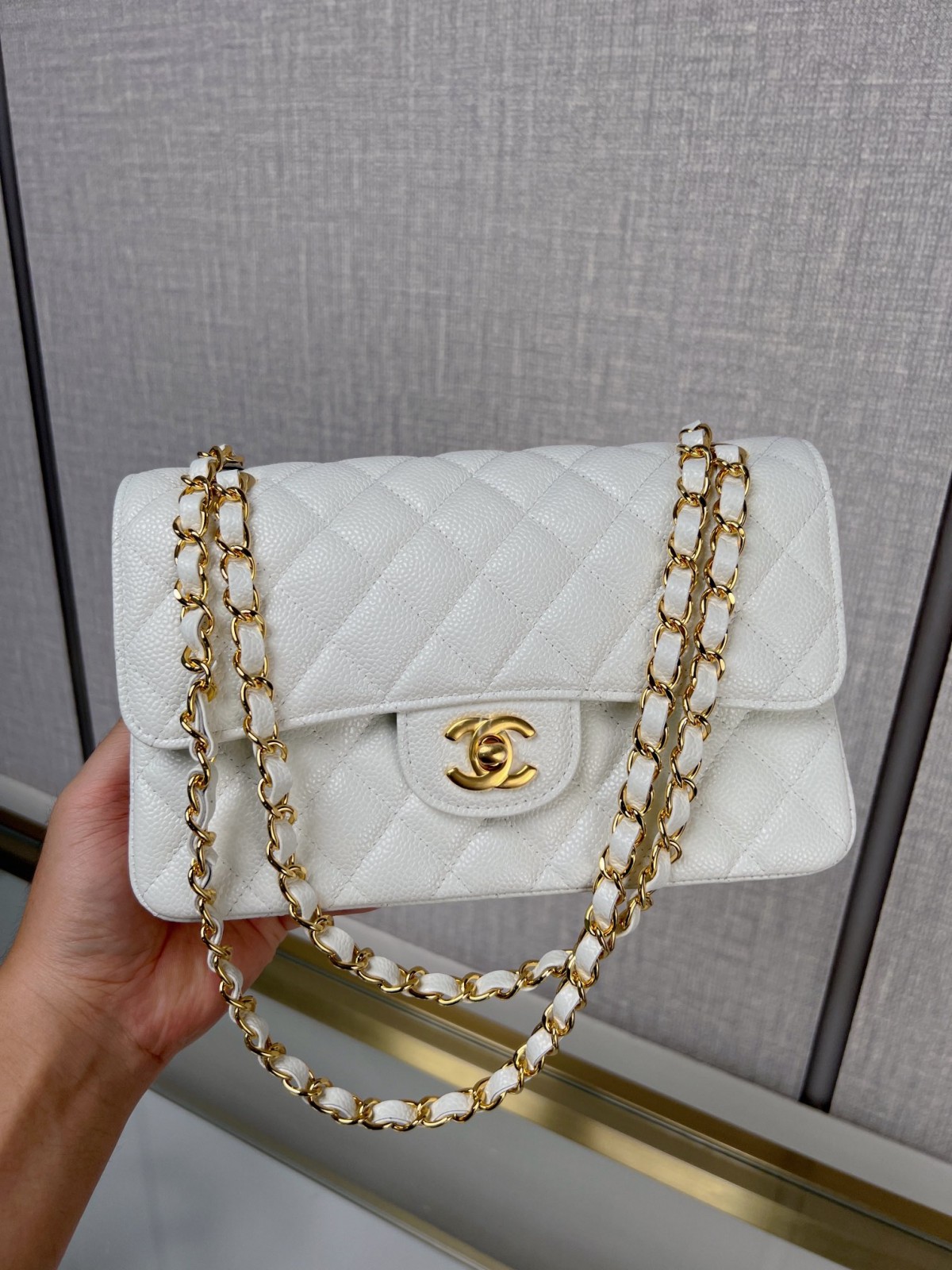 How good quality is a Shebag White Chanel Classic flap bag with gold and caviar leather（2023 Week 43）-ร้านค้าออนไลน์กระเป๋า Louis Vuitton ปลอมคุณภาพดีที่สุด, กระเป๋าออกแบบจำลอง ru