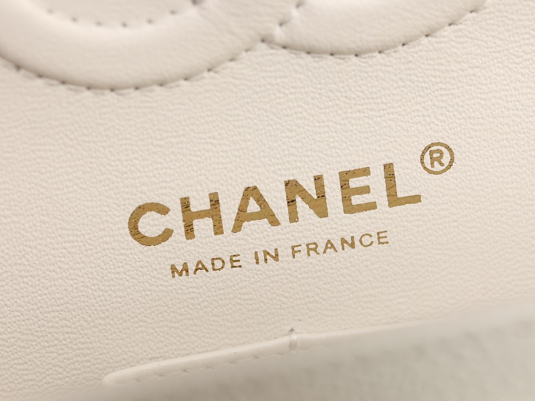 How good quality is a Shebag White Chanel Classic flap bag with gold and caviar leather（2023 Week 43）-Loja online de bolsa Louis Vuitton falsa de melhor qualidade, bolsa de designer de réplica ru