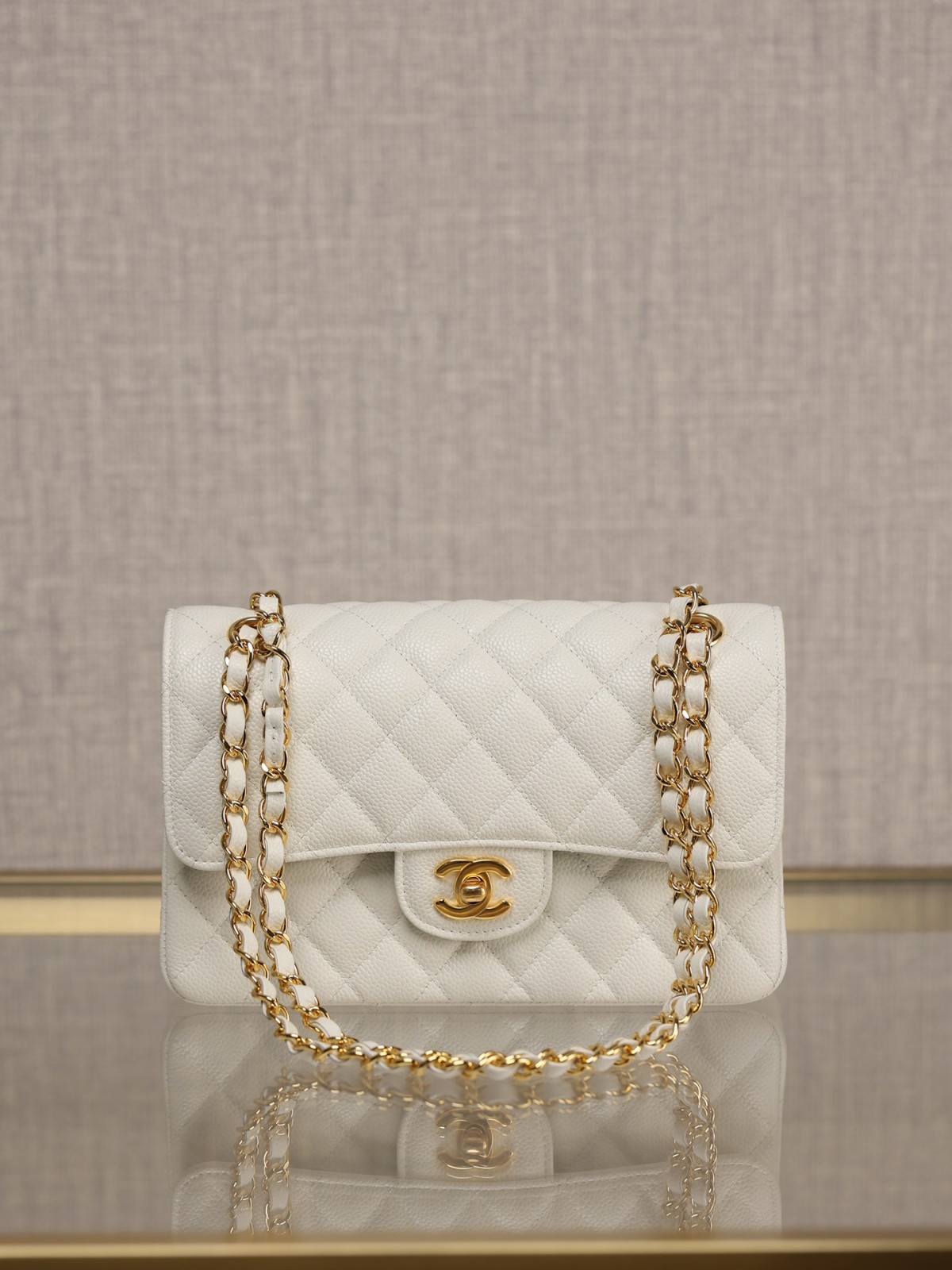 How good quality is a Shebag White Chanel Classic flap bag with gold and caviar leather（2023 Week 43）-ร้านค้าออนไลน์กระเป๋า Louis Vuitton ปลอมคุณภาพดีที่สุด, กระเป๋าออกแบบจำลอง ru