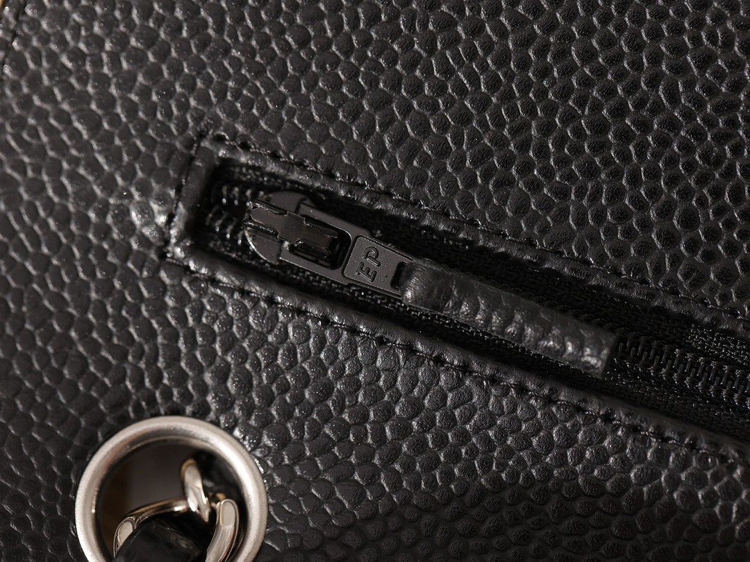 How good quality is a Shebag Chanel CF small 23cm bag? (2023 updated)-Best Quality Fake designer Bag Review, Replica designer bag ru