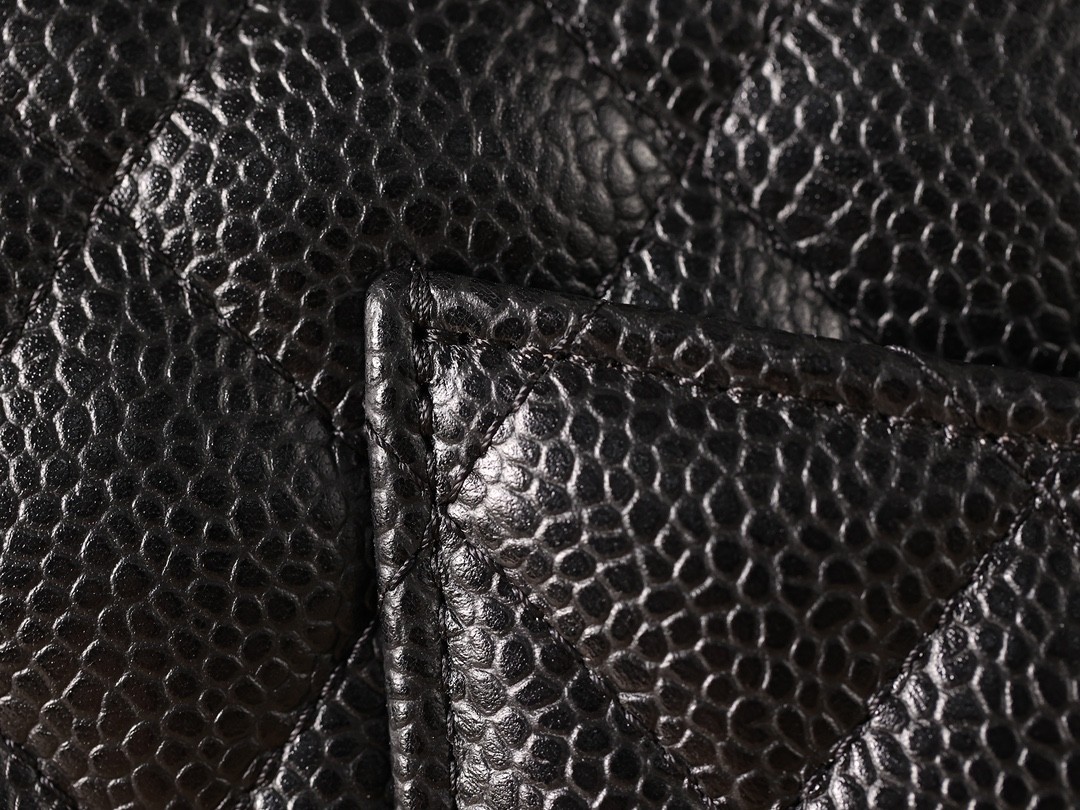 Chip Updated！Shebag Chanel medium (25cm) Classic Flap bag with gold hardware (2023 Week 43)-Botiga en línia de bosses falses de Louis Vuitton de millor qualitat, rèplica de bosses de disseny ru