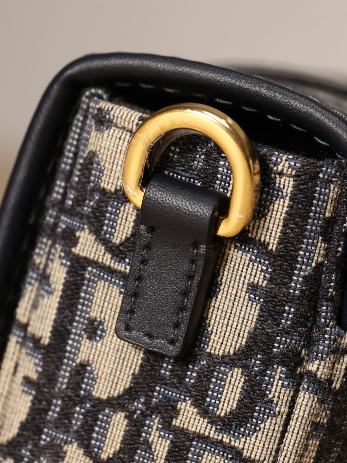 How good quality is a Shebag replica Dior 30 Montaigne mini bag (2023 Week 43)-Beste kwaliteit nep Louis Vuitton tas online winkel, replica designer tas ru