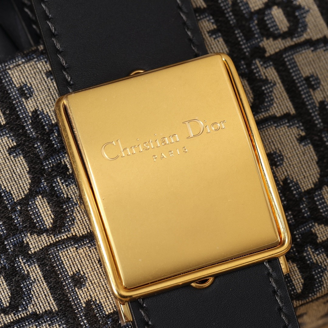 How good quality is a Shebag replica Dior 30 Montaigne mini bag (2023 Week 43)-Beste kwaliteit nep Louis Vuitton tas online winkel, replica designer tas ru