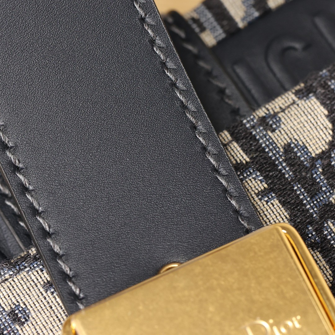 How good quality is a Shebag replica Dior 30 Montaigne mini bag (2023 Week 43)-Botiga en línia de bosses falses de Louis Vuitton de millor qualitat, rèplica de bosses de disseny ru