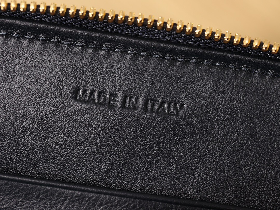 How good quality is a Shebag replica Dior CD Signature bag? (2023 updated)-Best Quality Fake Louis Vuitton Bag Online Store, Replica designer bag ru
