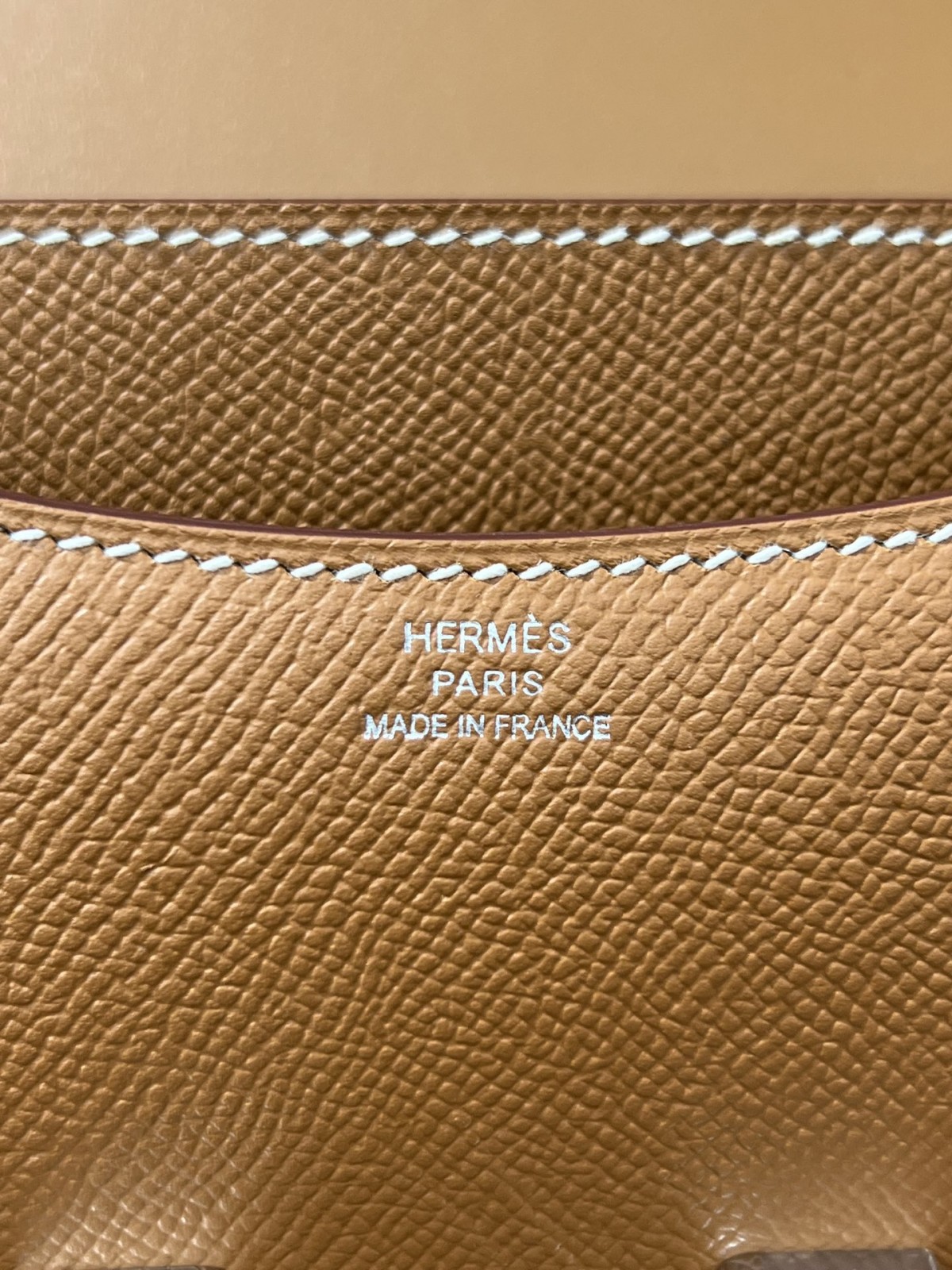 How good quality is a Shebag handmade replica Hermes Brown Constance 19 bag? (2023 updated)-Umgangatho ogqwesileyo woMgangatho weFake weLouis Vuitton kwiVenkile ye-Intanethi, ibhegi yomyili weReplica ru