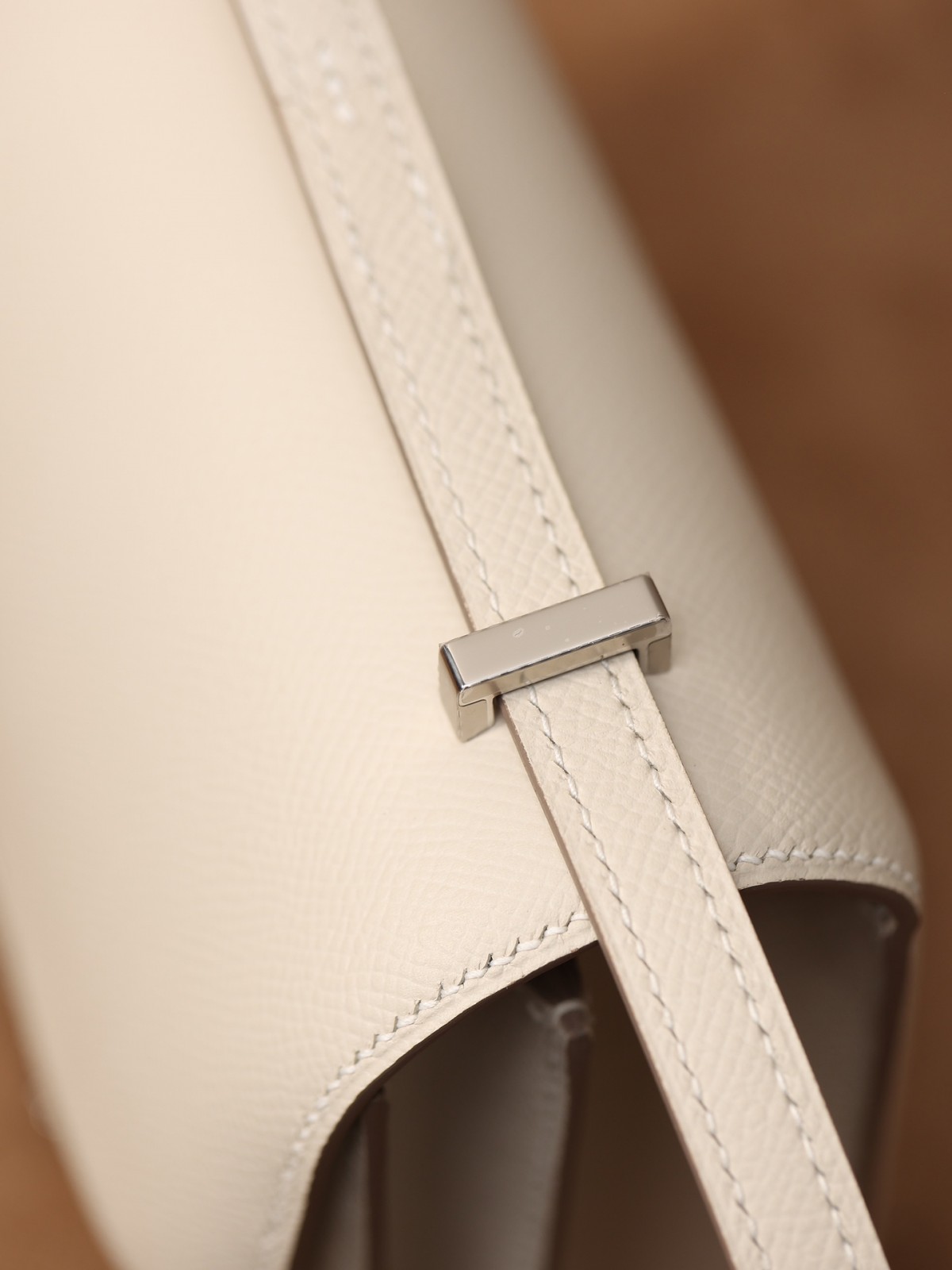 How good quality is a Shebag handmade replica Hermes White Constance 19 bag? (2023 updated)-ʻOi aku ka maikaʻi o ka ʻeke Louis Vuitton ʻeke hoʻopunipuni ma ka hale kūʻai pūnaewele, ʻeke hoʻolālā kope ru