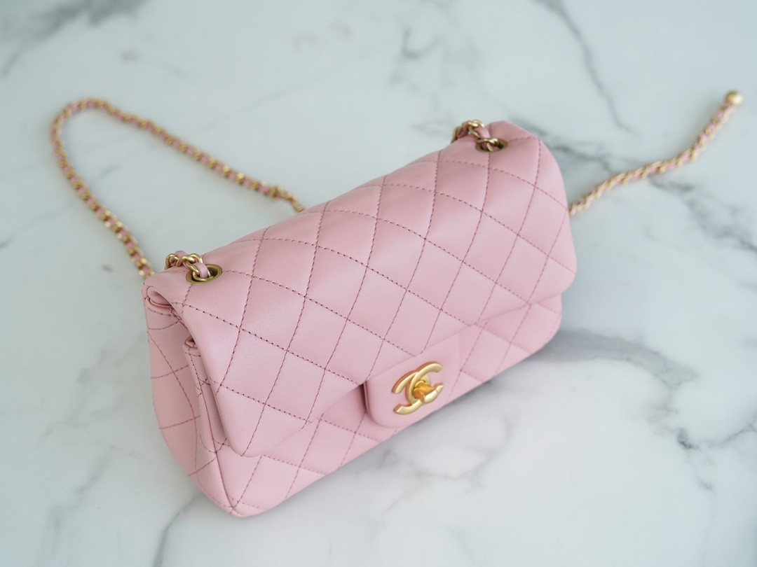 How good quality is a Shebag replica Chanel Classic flap with golden ball 23K bag Pink (2023 updated)-Best Quality Fake Louis Vuitton сумка онлайн дүкөнү, Replica дизайнер сумка ru