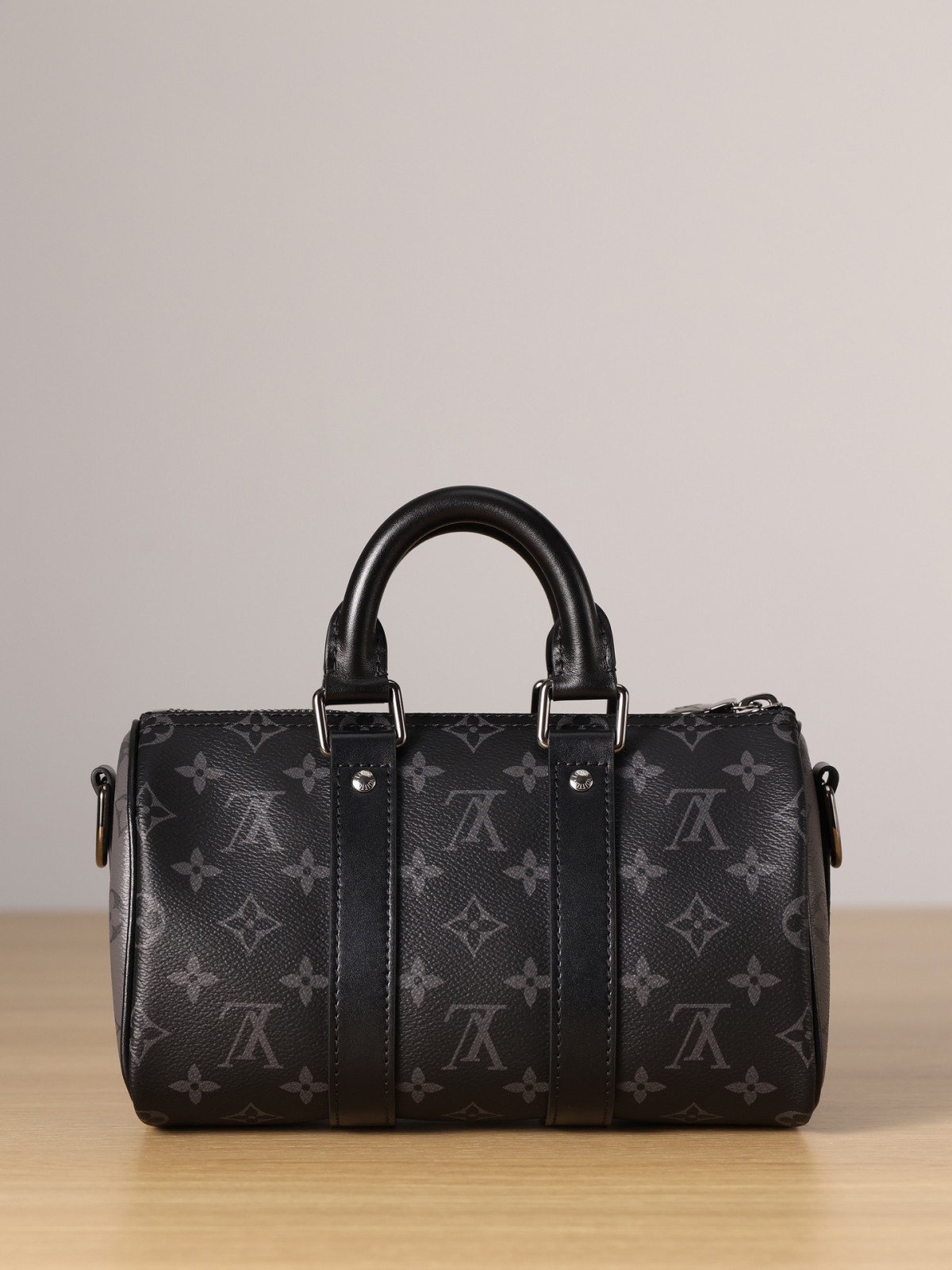 How good quality is a Shebag replica Louis Vuitton KEEPALL BANDOULIÈRE 25 bag?(2023 Week 49)-Best Quality Fake designer Bag Review, Replica designer bag ru