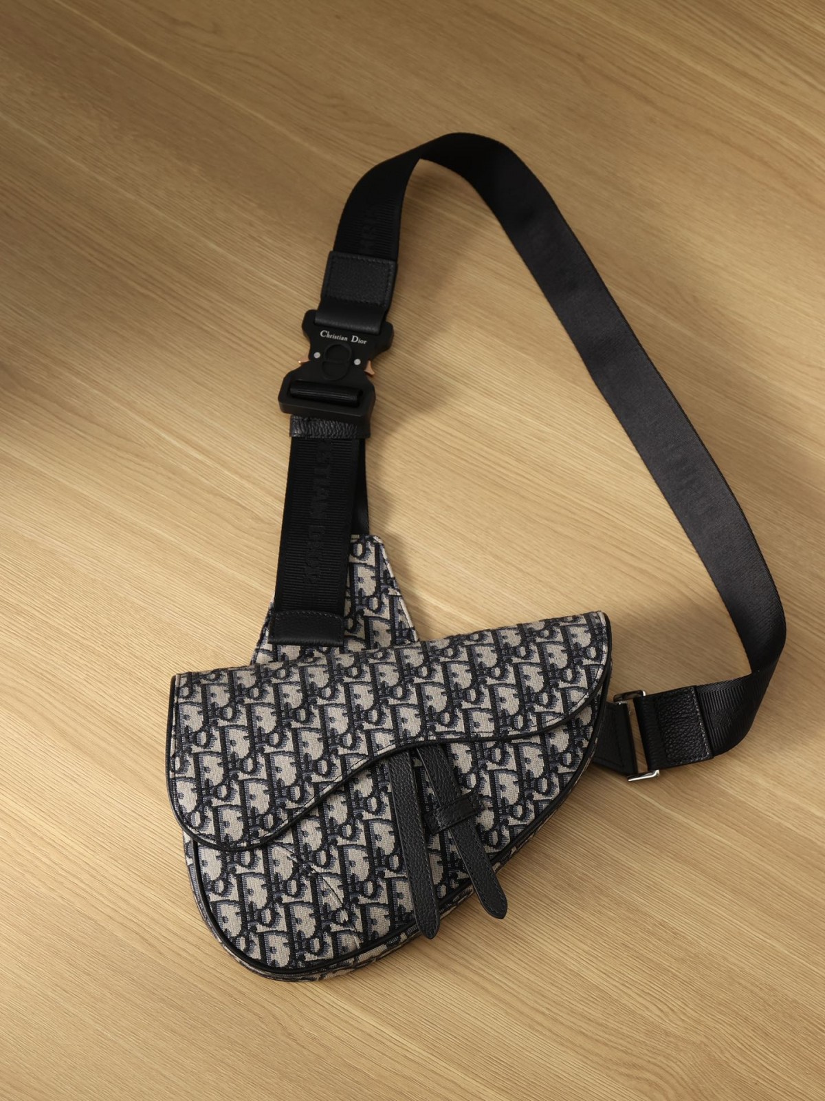 How good quality is a Shebag replica Dior saddle bag of black buckle for men? (2023 Updated)-Best Quality Fake Louis Vuitton Bag Online Store, Replica designer bag ru