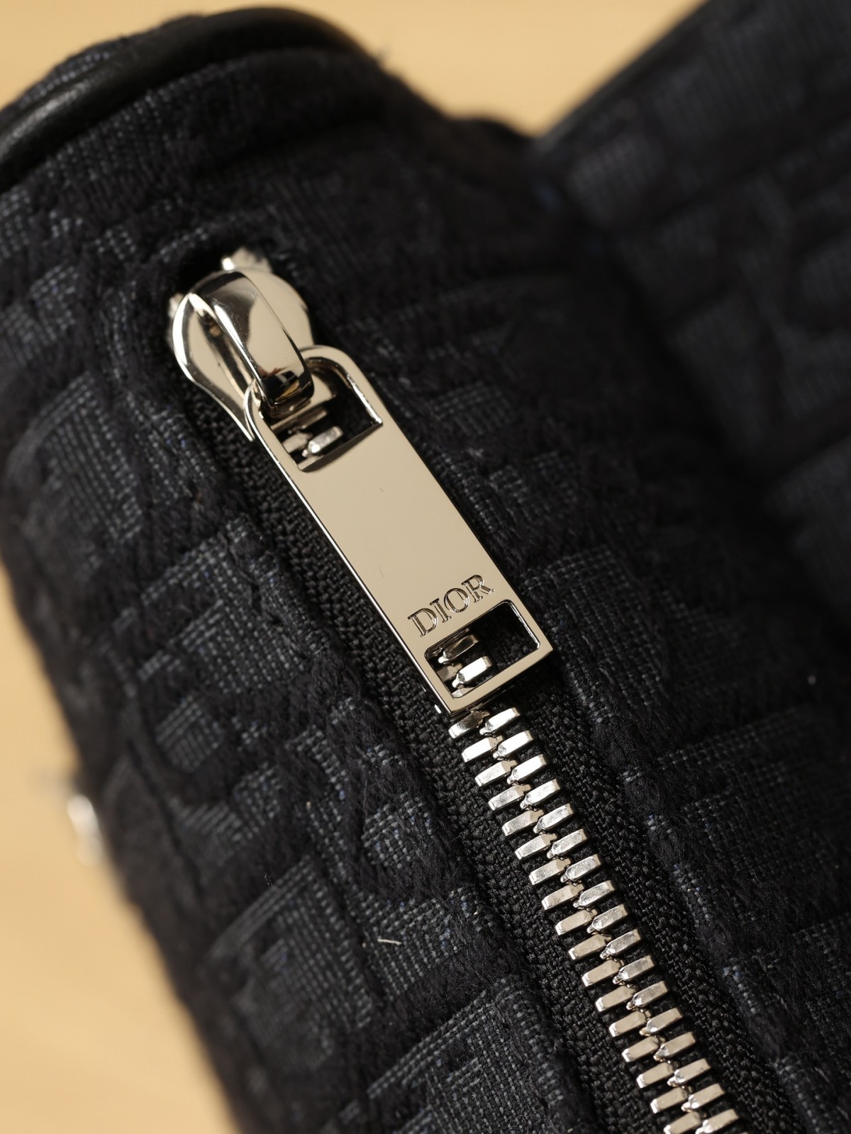 How good quality is a Shebag replica Dior saddle bag of black Monogram for men? (2023 Updated)-Beste kwaliteit nep Louis Vuitton tas online winkel, replica designer tas ru