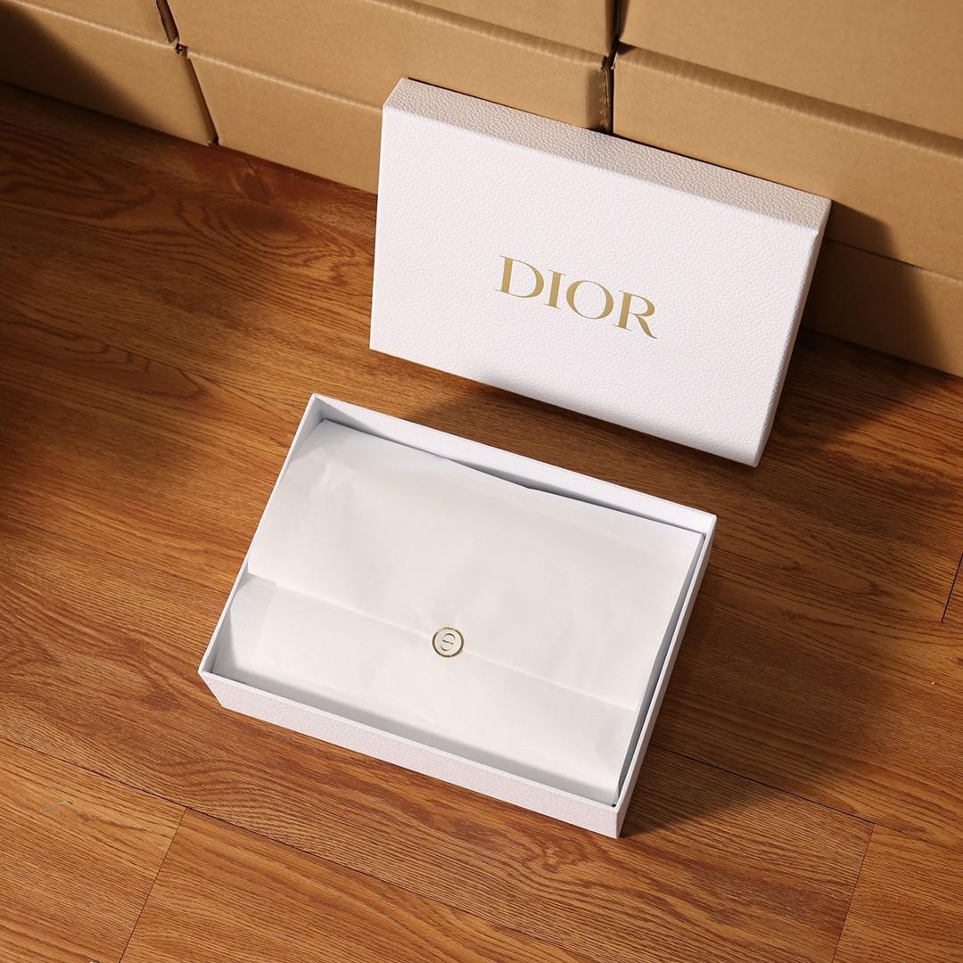 How good quality is a Shebag replica Dior saddle WOC bag? (2023 Updated)-Botiga en línia de bosses falses de Louis Vuitton de millor qualitat, rèplica de bosses de disseny ru