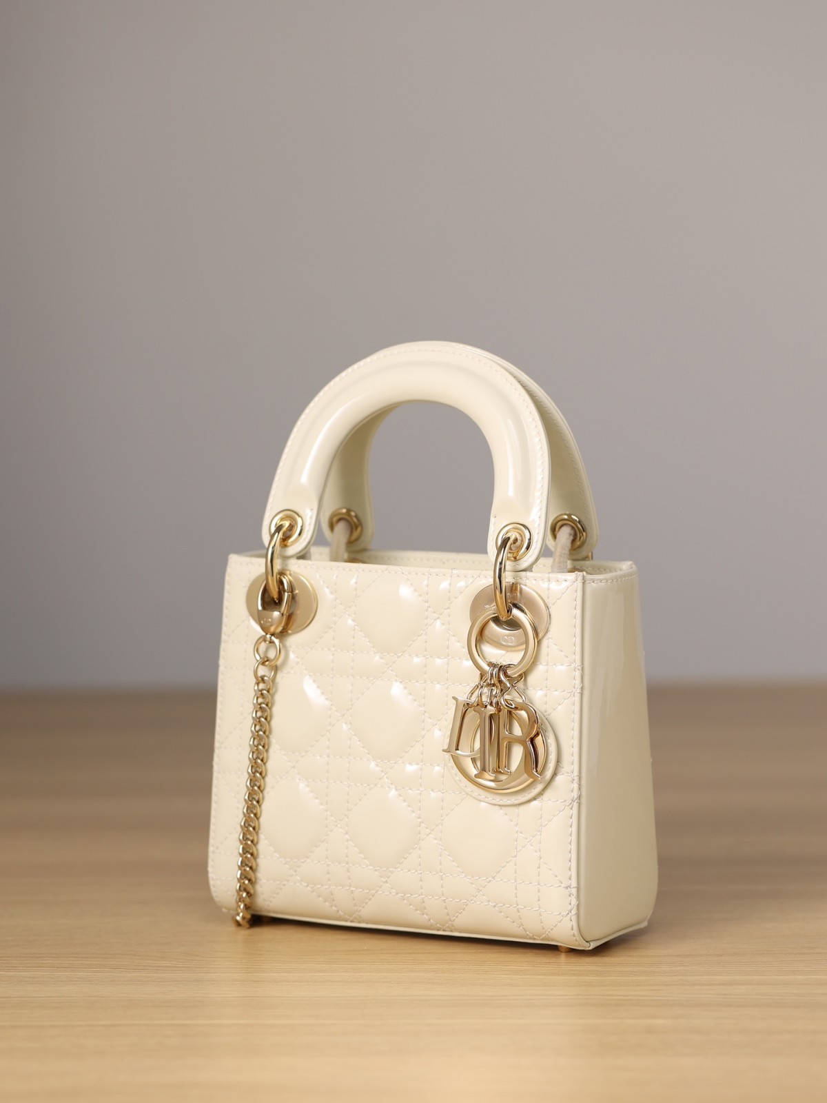 New Shebag replica——Paint leather Mini Lady Dior（2023 Week 50）-Bedste kvalitet Fake Louis Vuitton Bag Online Store, Replica designer bag ru