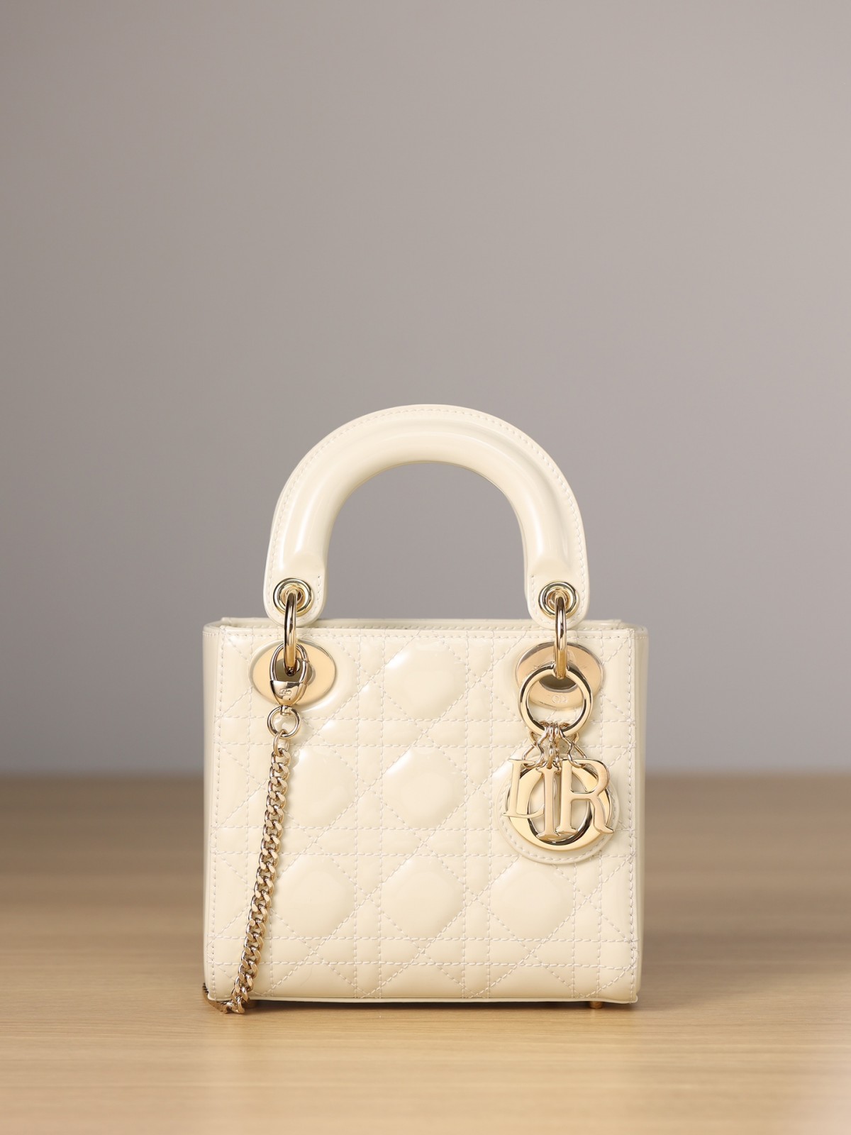 New Shebag replica——Paint leather Mini Lady Dior（2023 Week 50）-Beste Kwaliteit Vals Louis Vuitton Sak Aanlyn Winkel, Replika ontwerper sak ru
