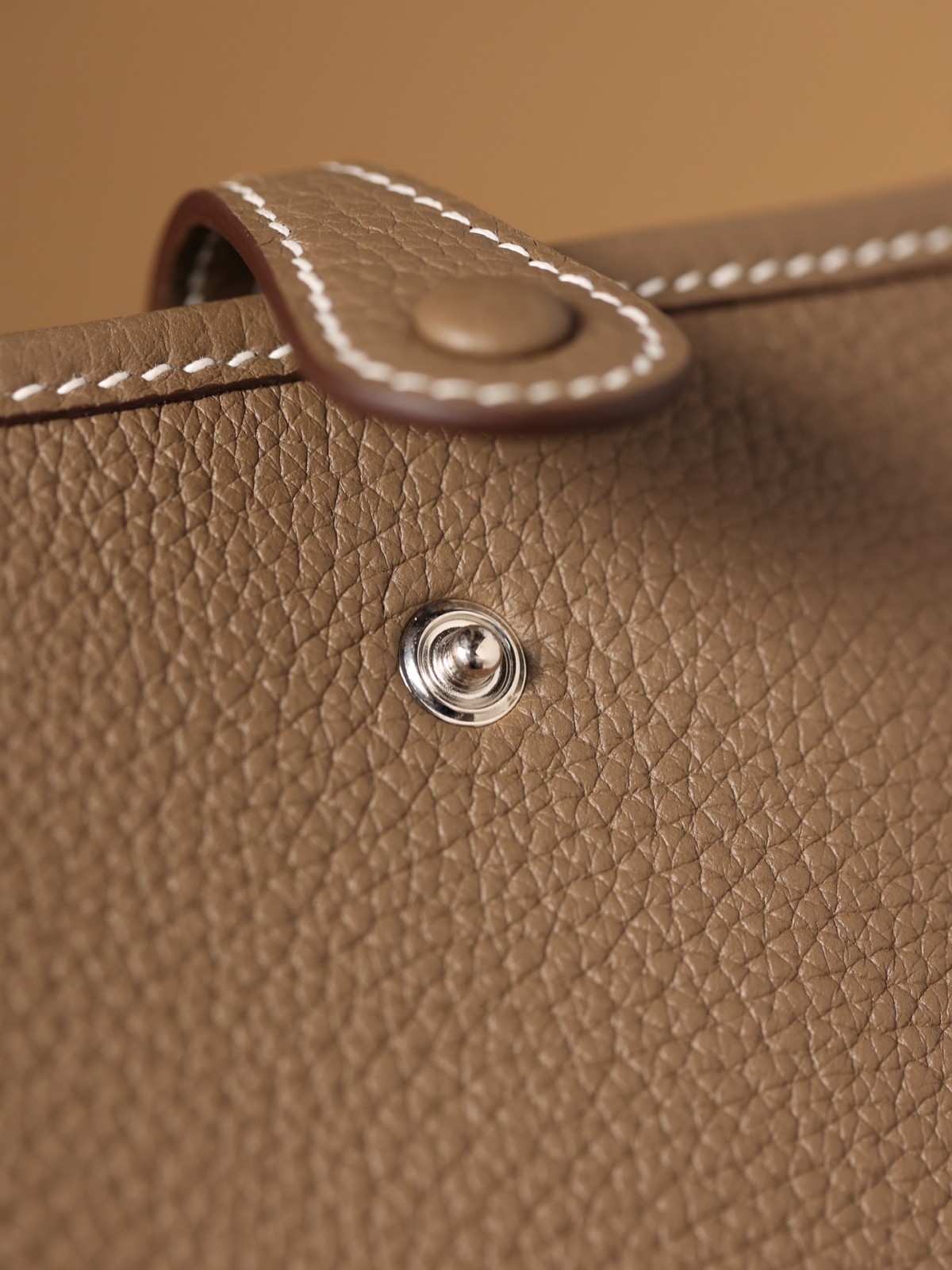 How good quality is a Shebag replica handmade Hermes Evelyne bag（2023 Week 51）-Magazin online de geanți Louis Vuitton fals de cea mai bună calitate, geantă de designer replica ru