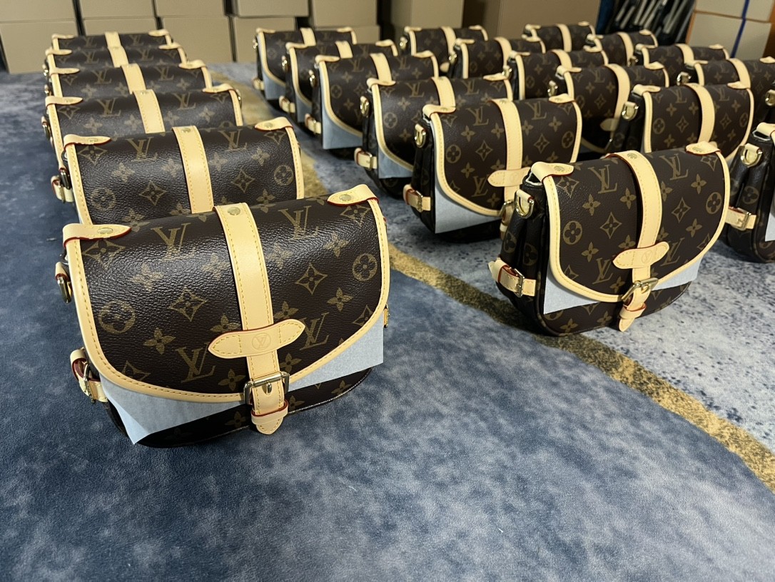 A Glance of Shebag warehouse, new SAUMUR BB bags coming！（2024 Week 1）-Meilleure qualité de faux sac Louis Vuitton en ligne, réplique de sac de créateur ru